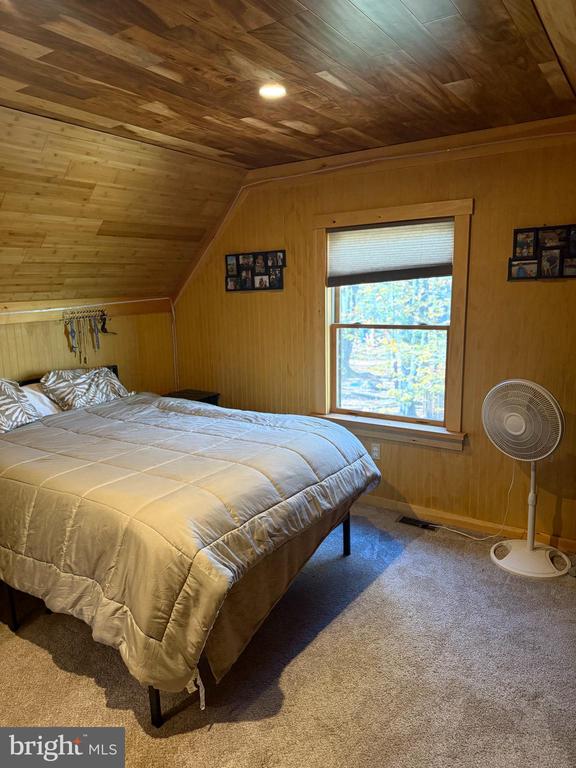 199 LAKEVIEW DRIVE W