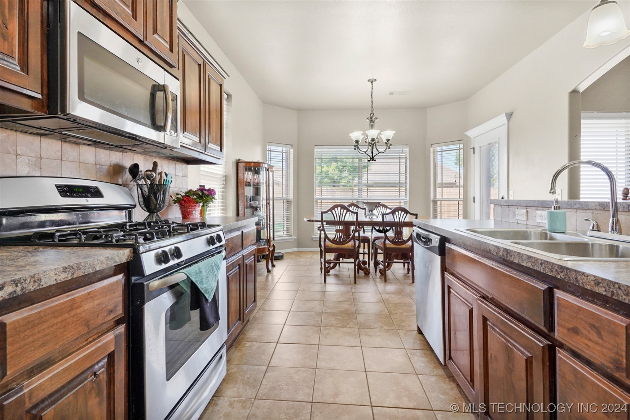 3358 S 206th East Avenue