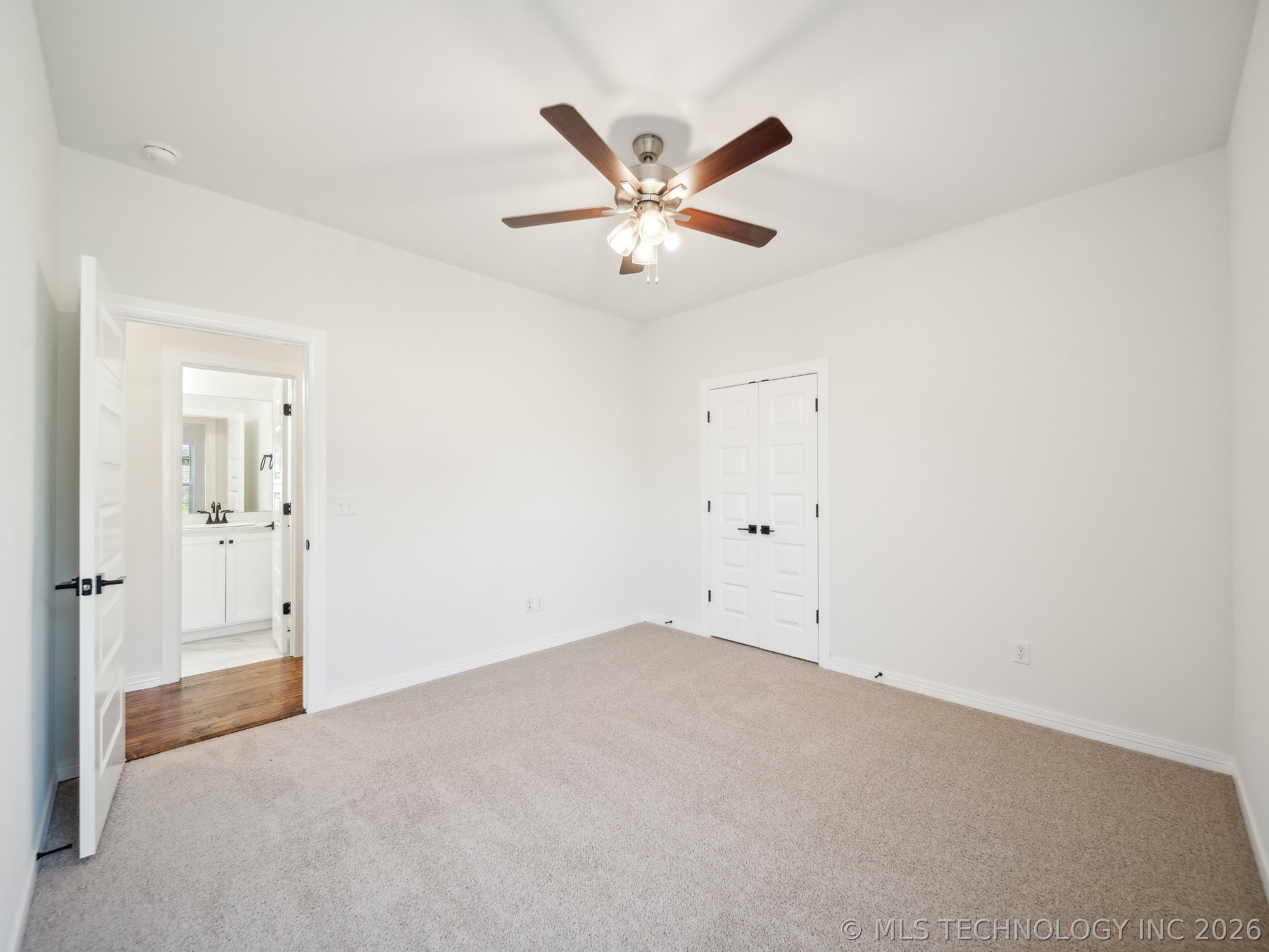 13715 S 20th Place E