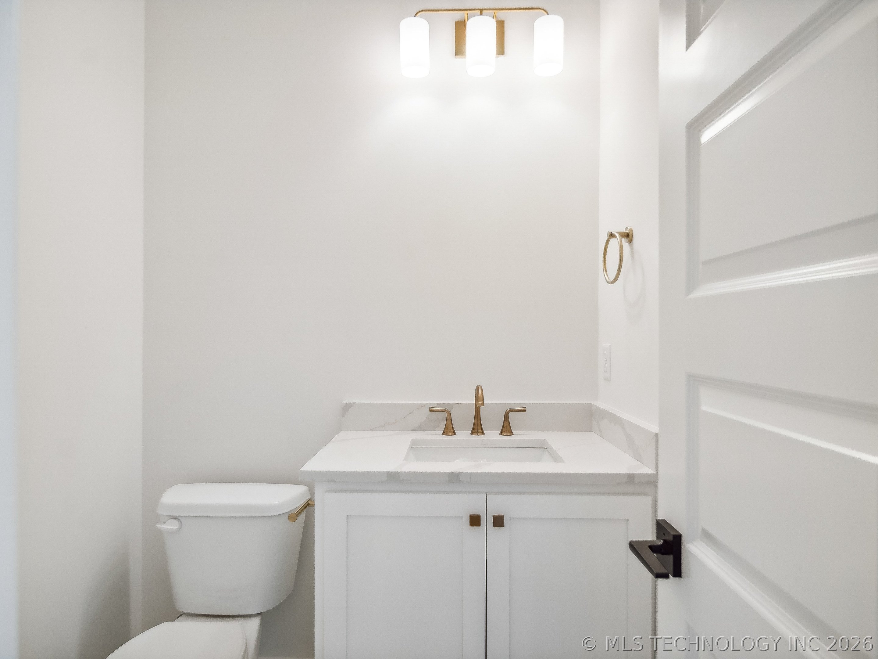 13715 S 20th Place E