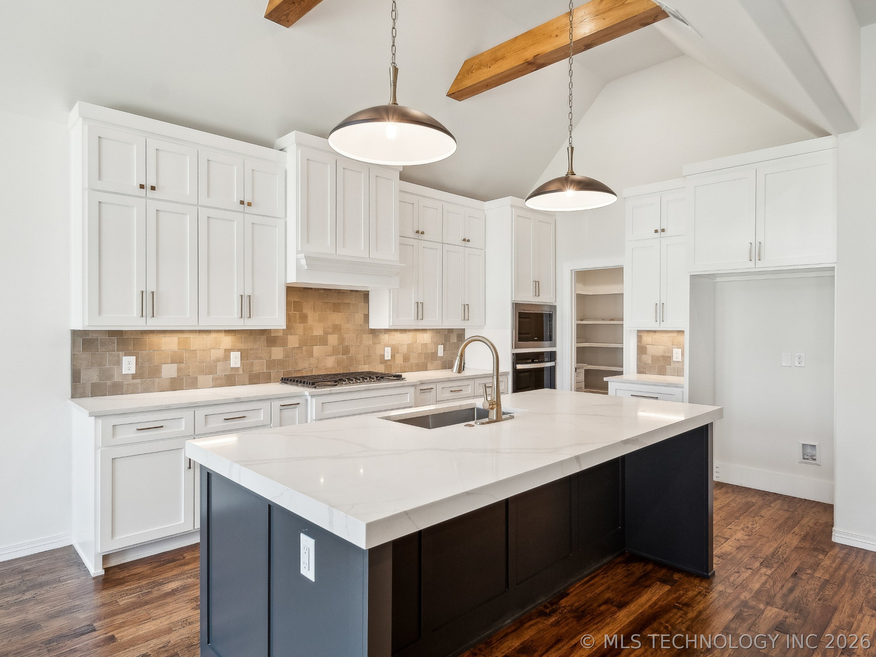 13715 S 20th Place E