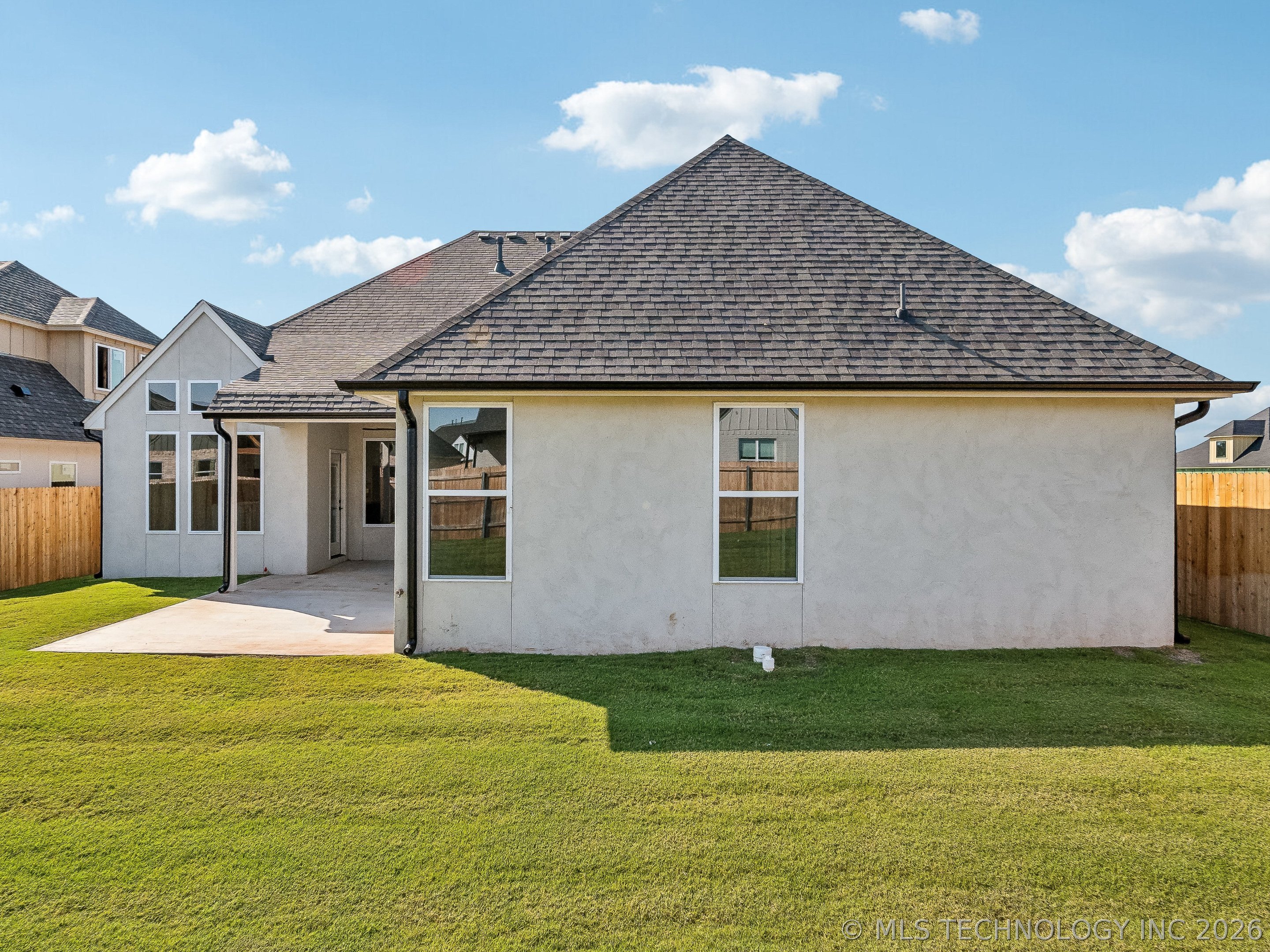 13715 S 20th Place E