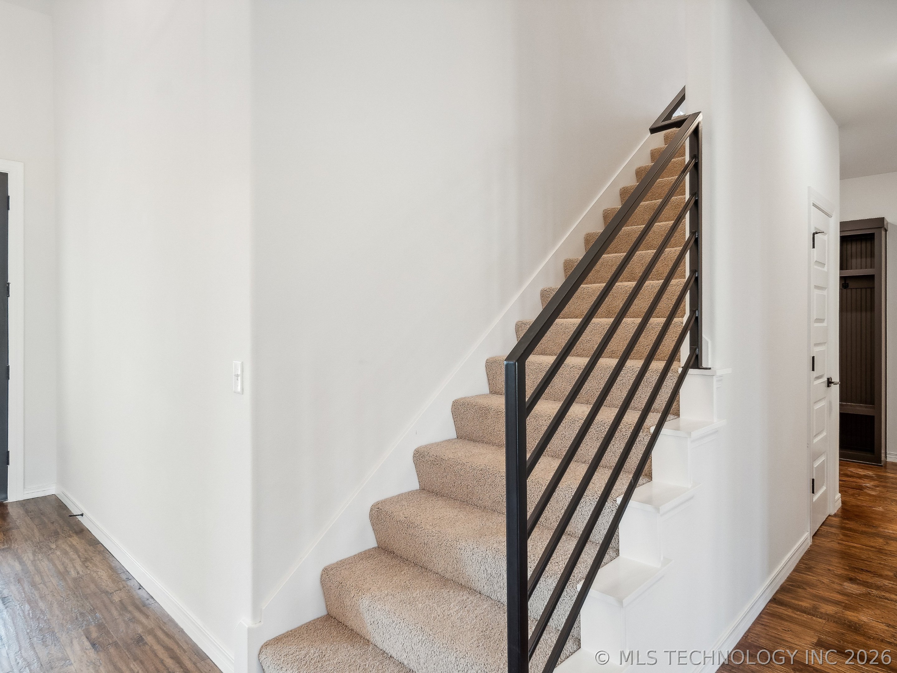 13715 S 20th Place E