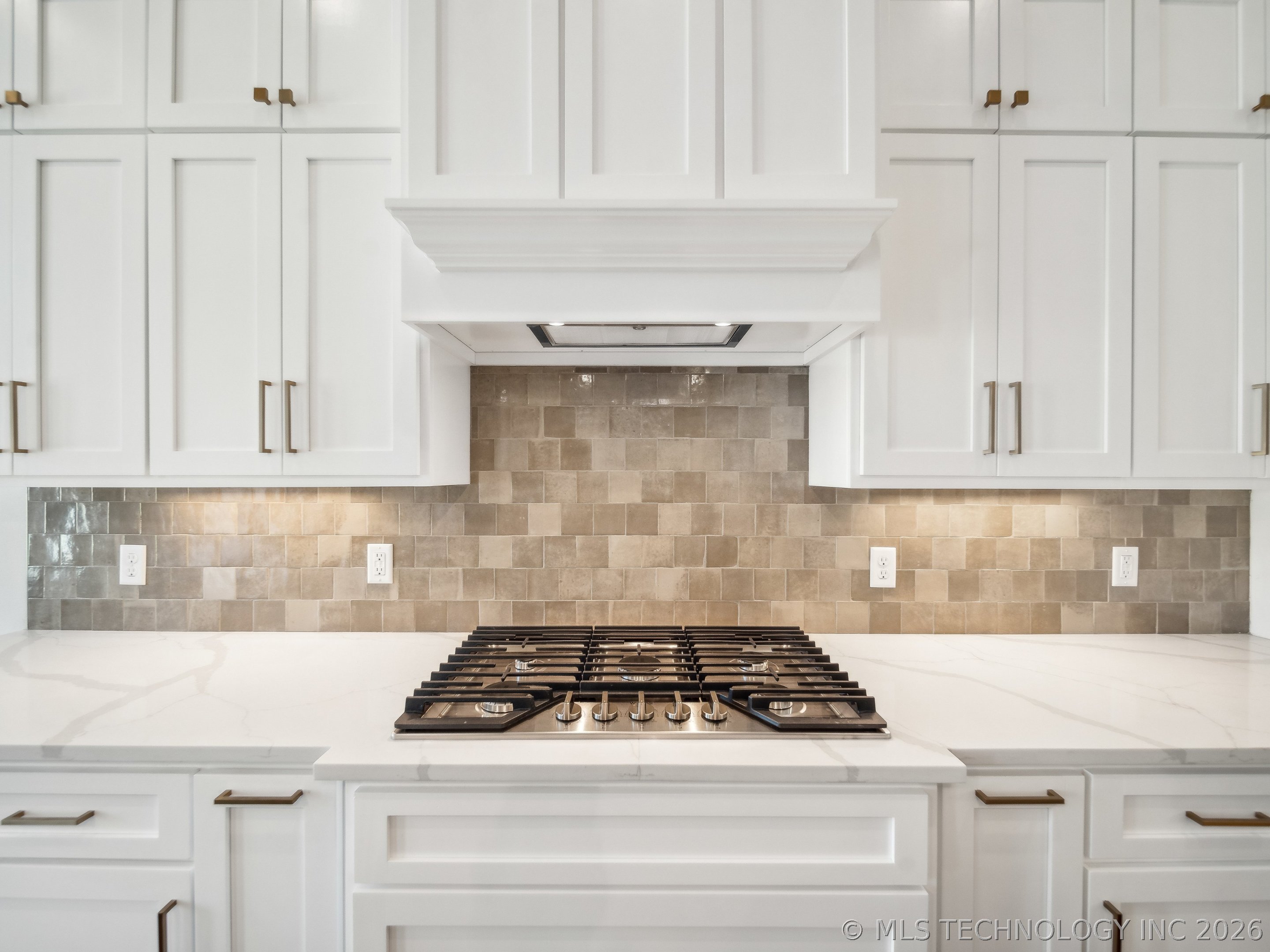 13715 S 20th Place E