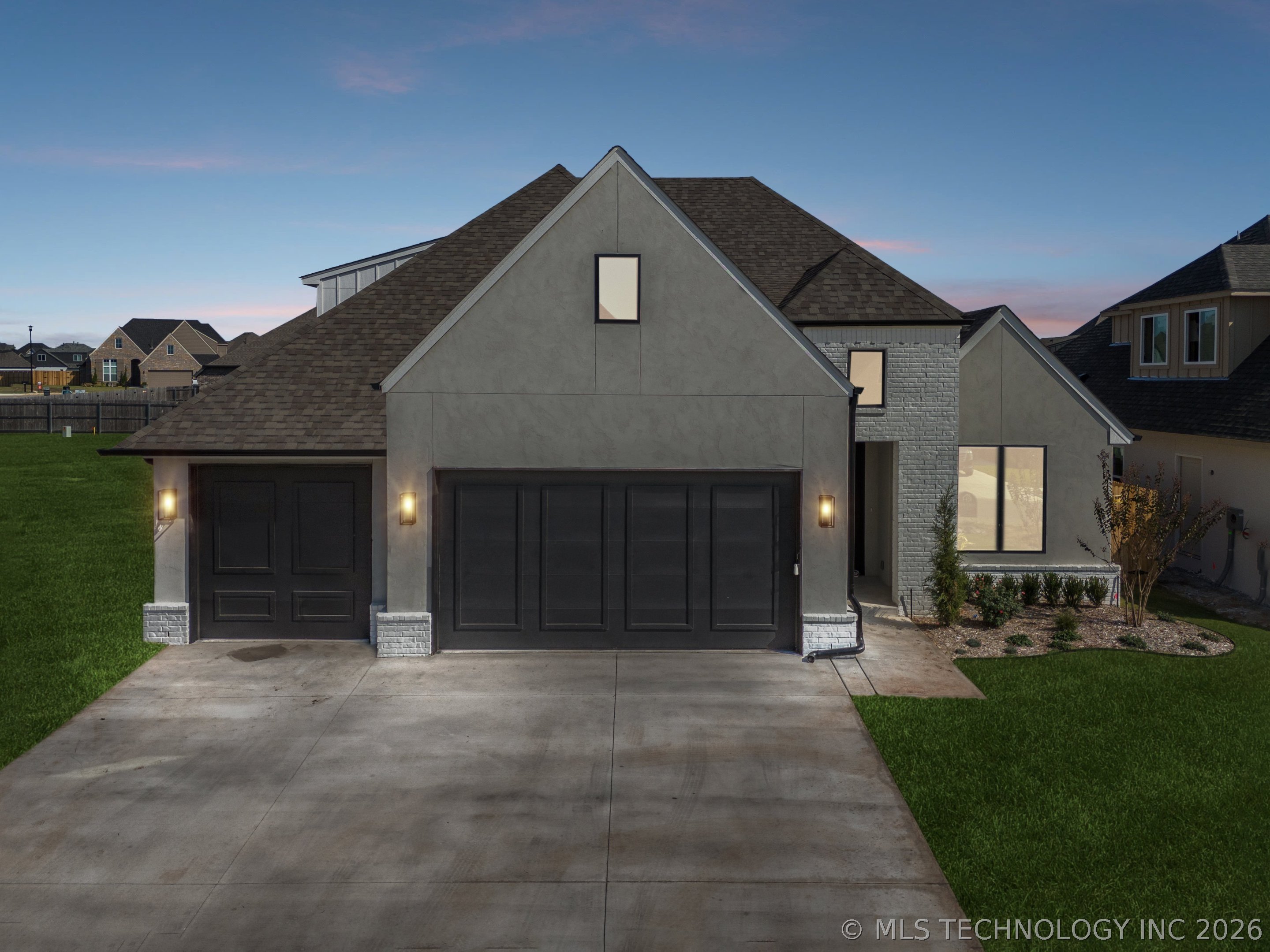 13715 S 20th Place E