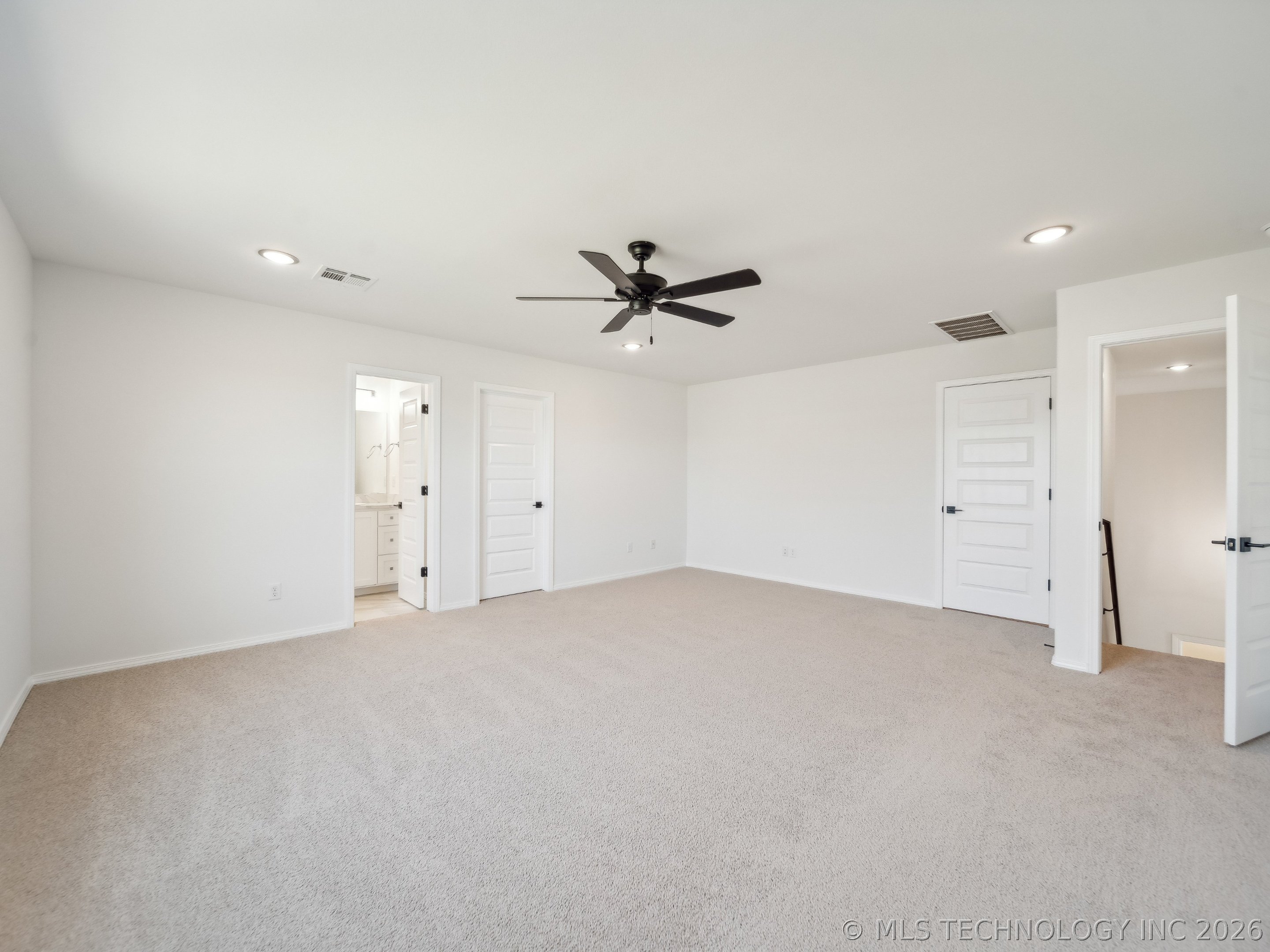 13715 S 20th Place E