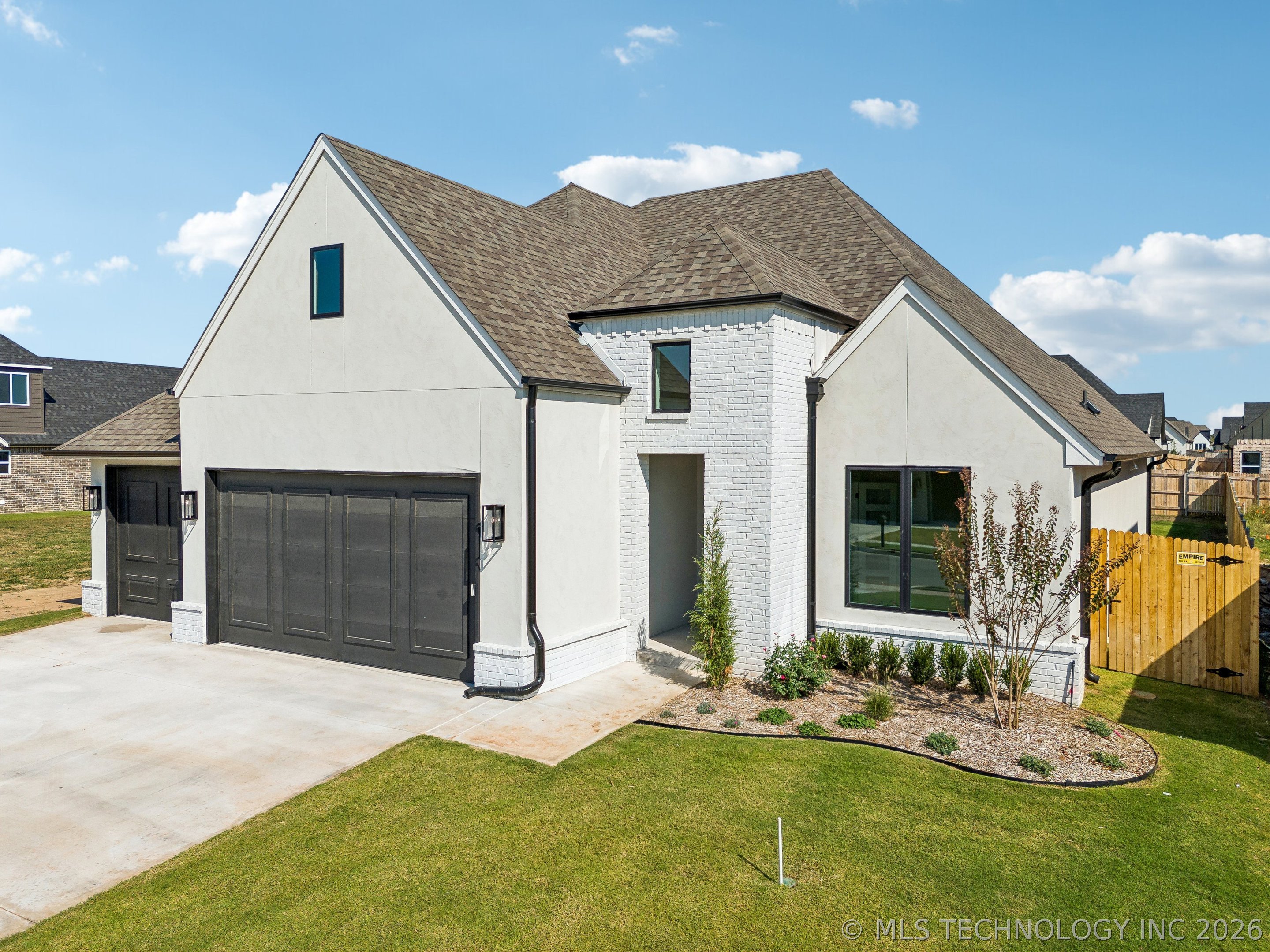 13715 S 20th Place E