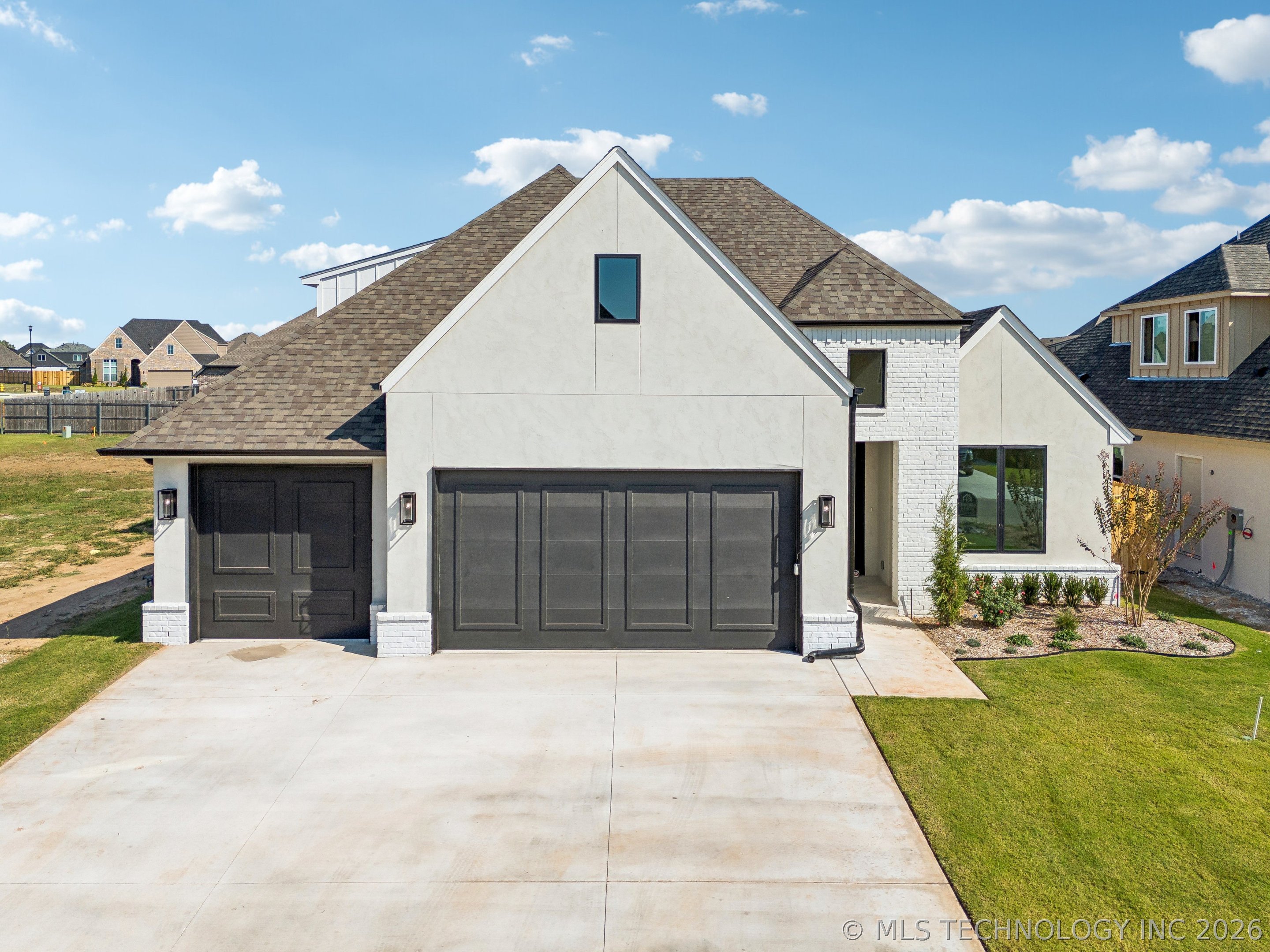 13715 S 20th Place E