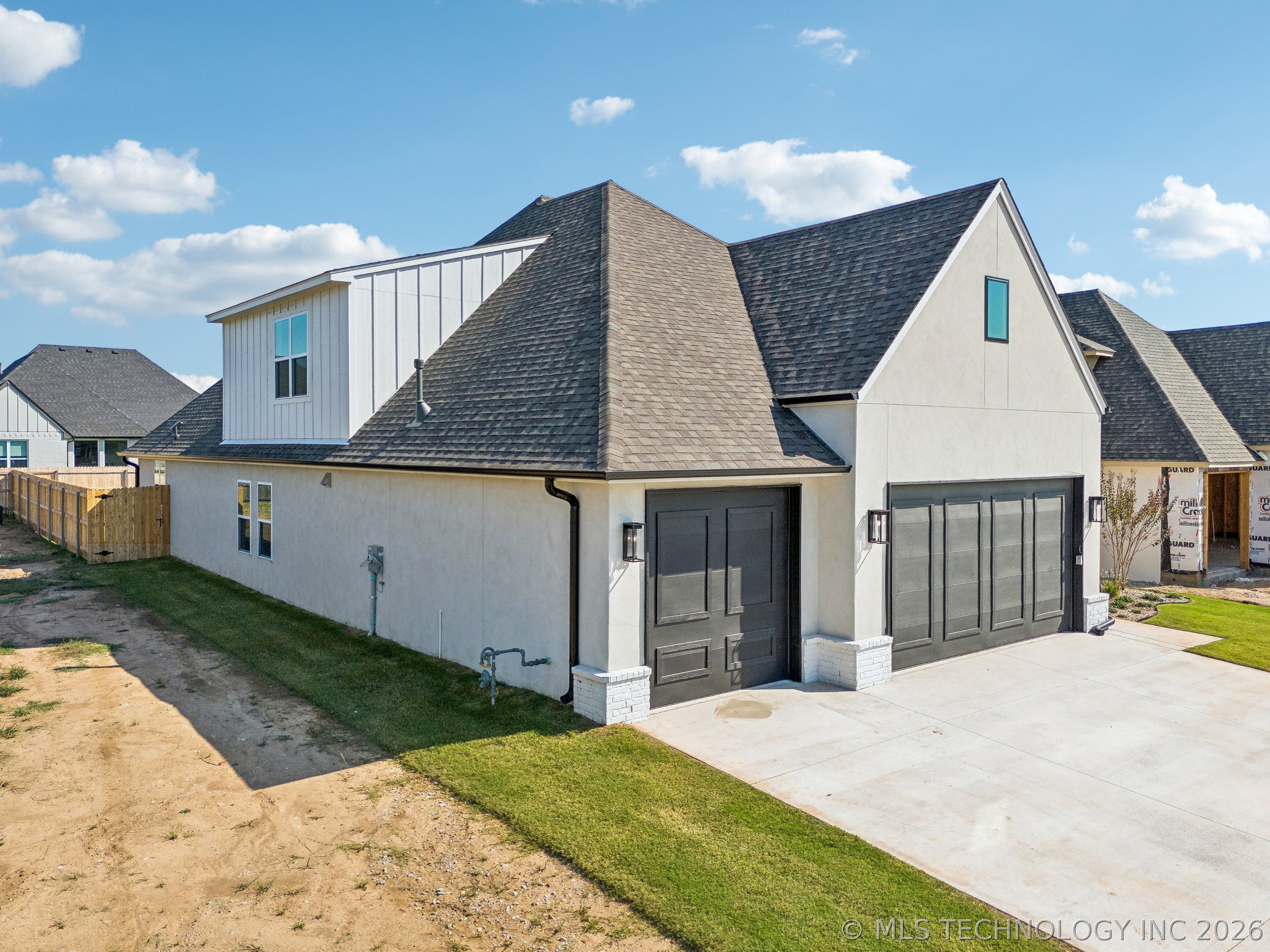 13715 S 20th Place E