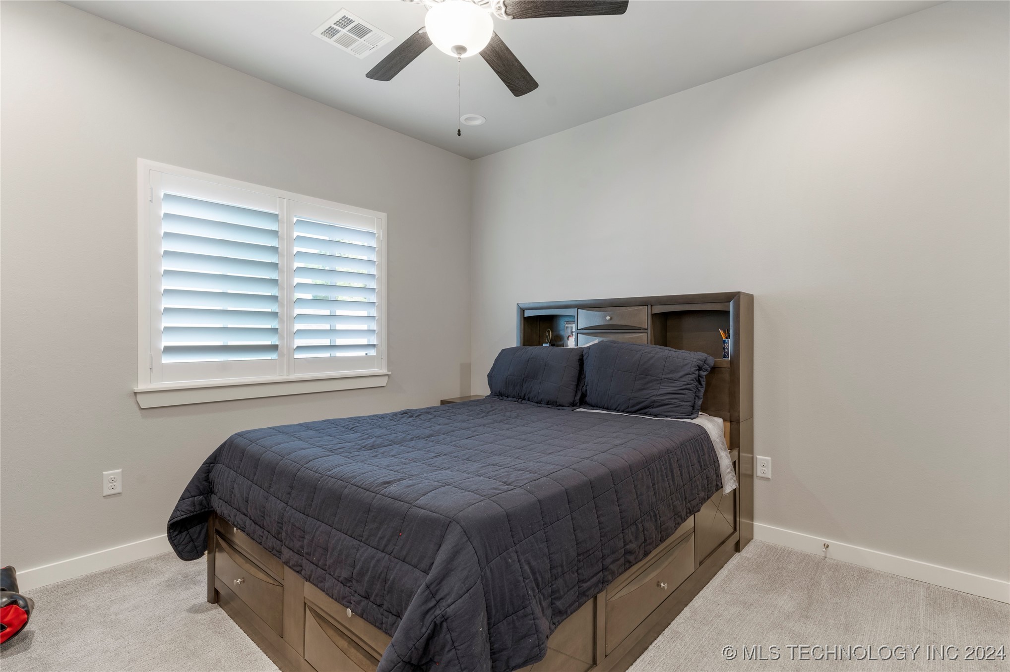 1109 S Kalanchoe Avenue