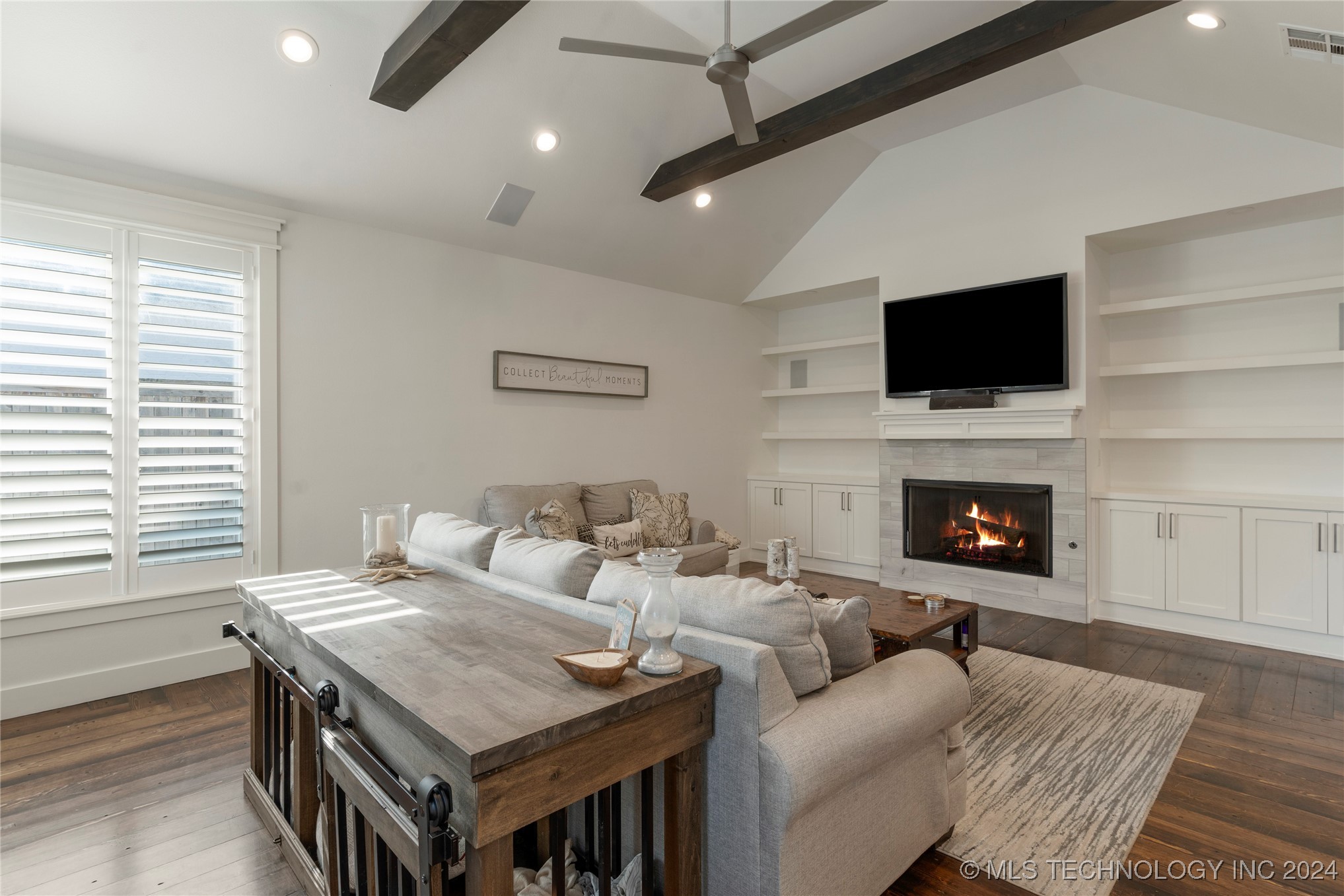 1109 S Kalanchoe Avenue