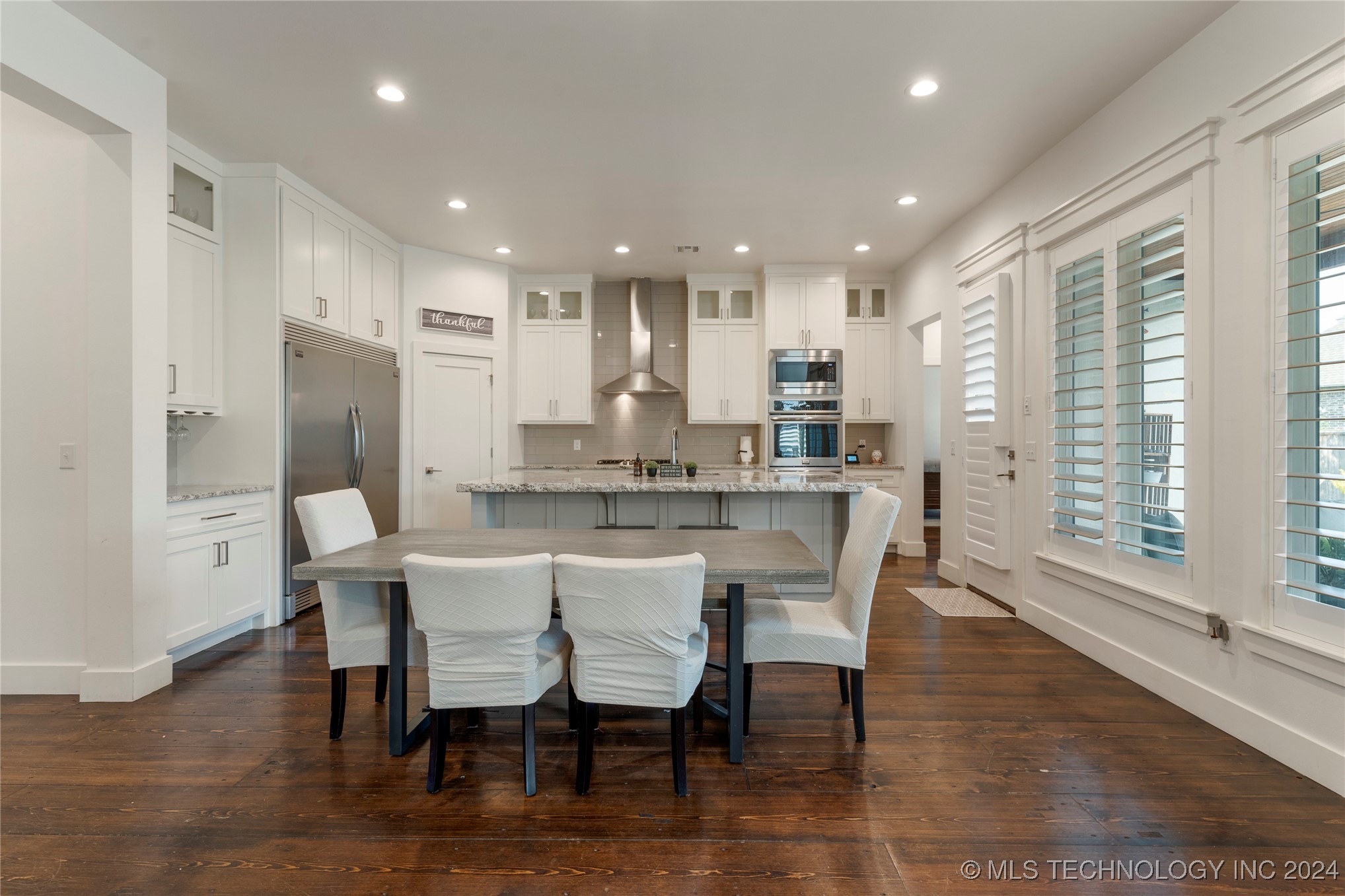 1109 S Kalanchoe Avenue