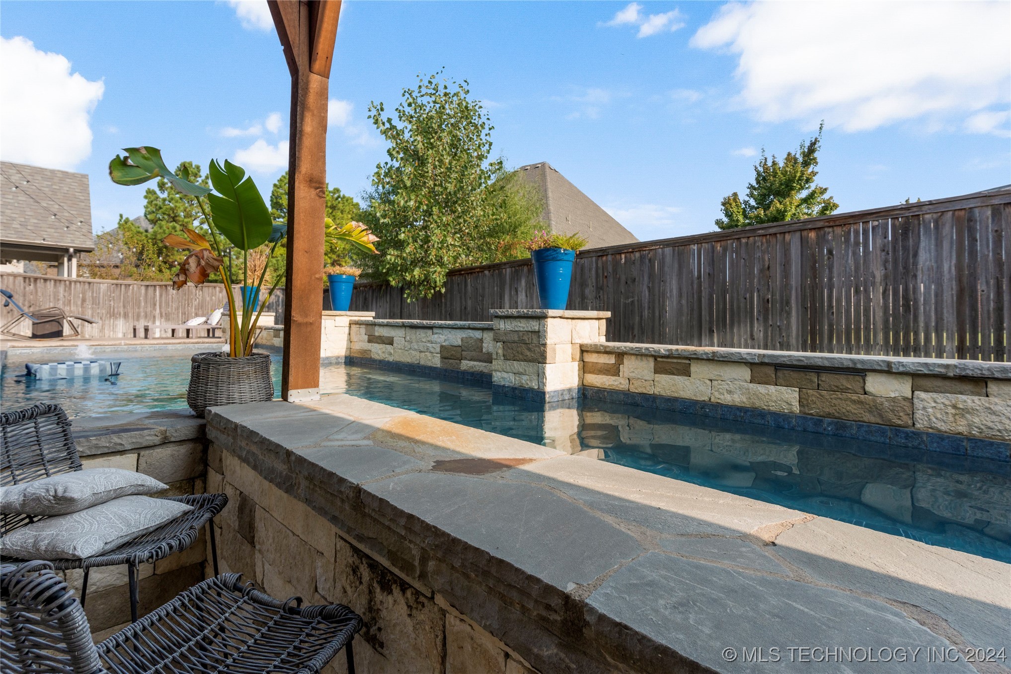 1109 S Kalanchoe Avenue