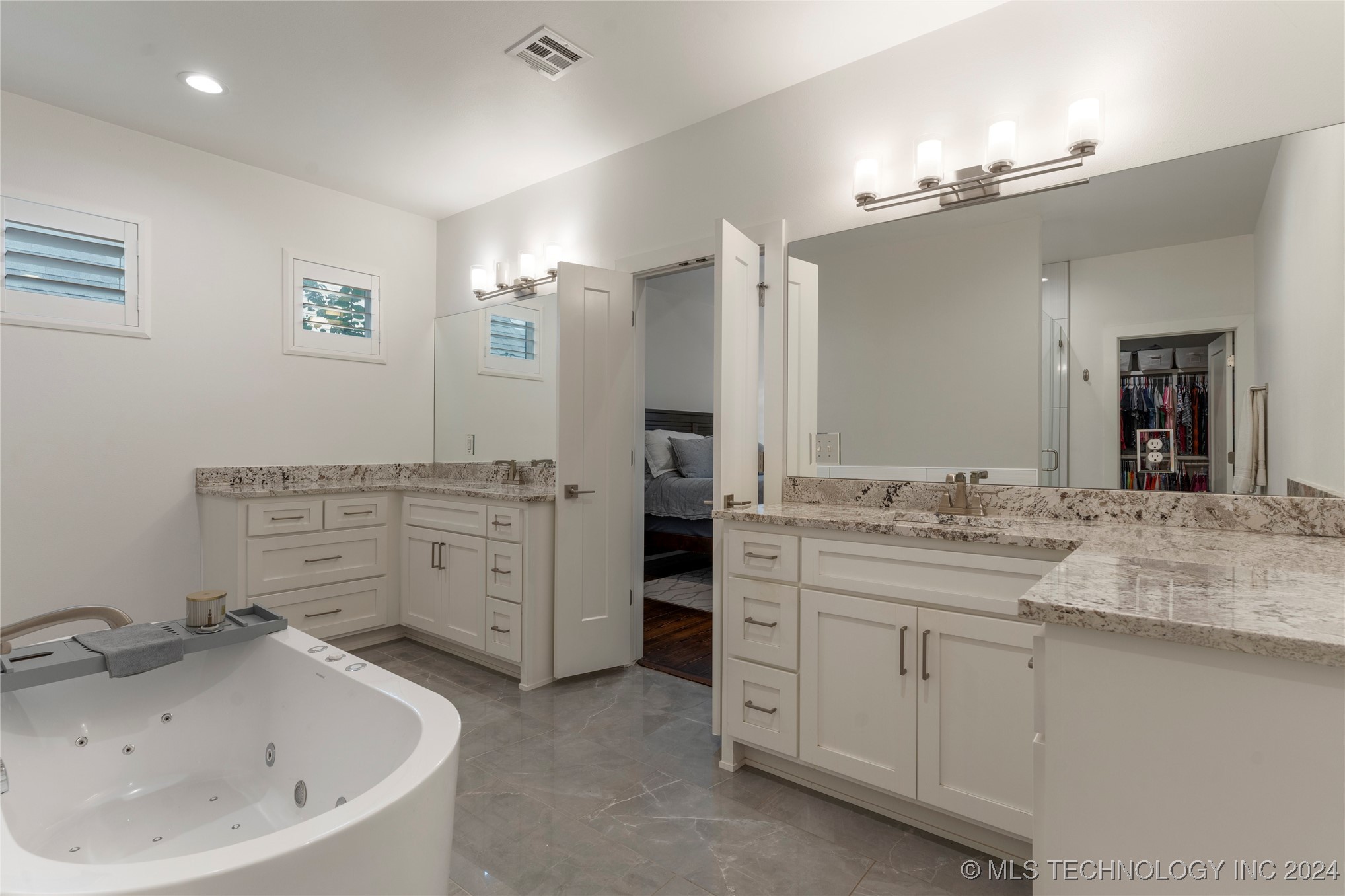 1109 S Kalanchoe Avenue