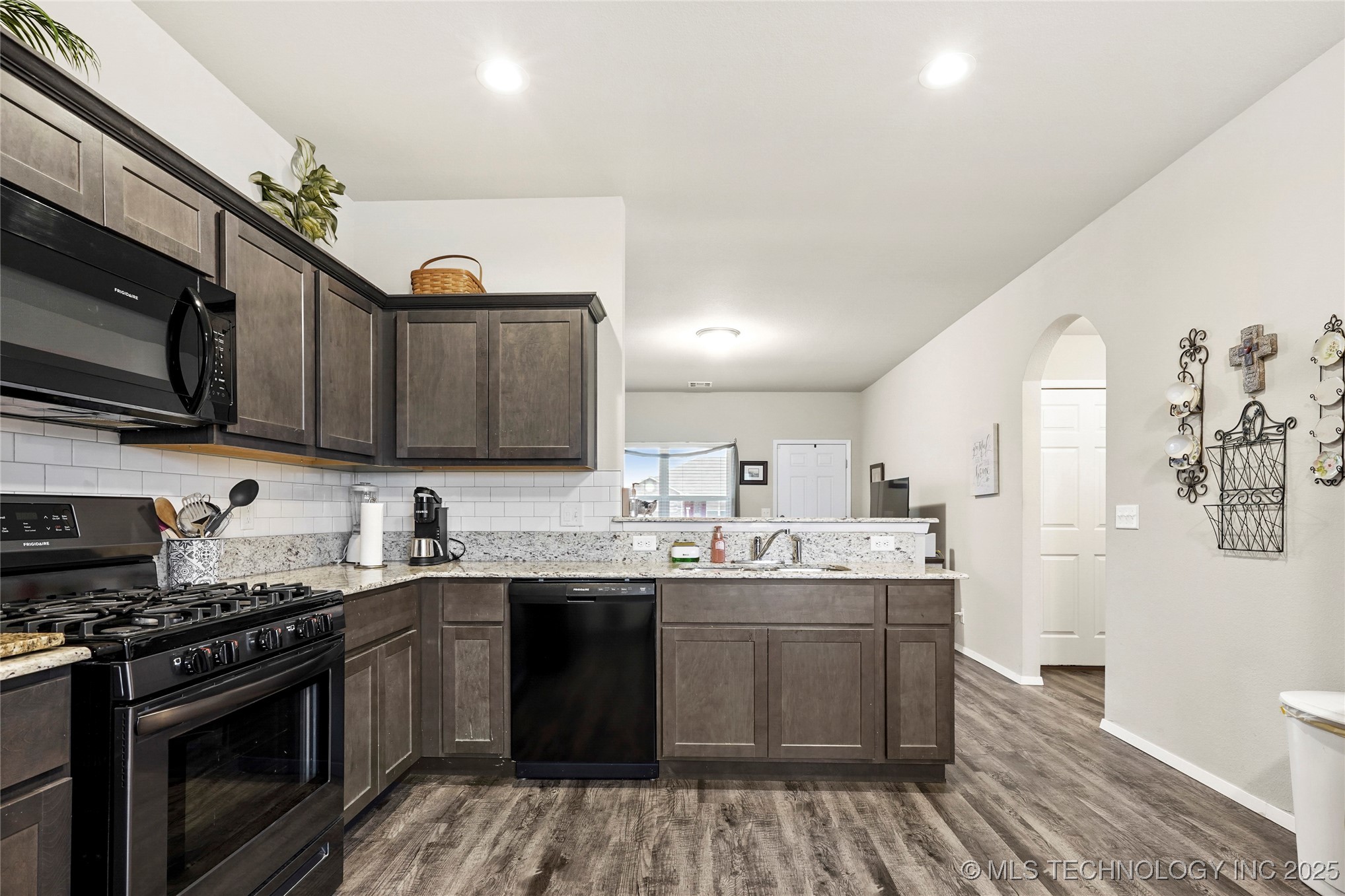 1541 S 30th Court