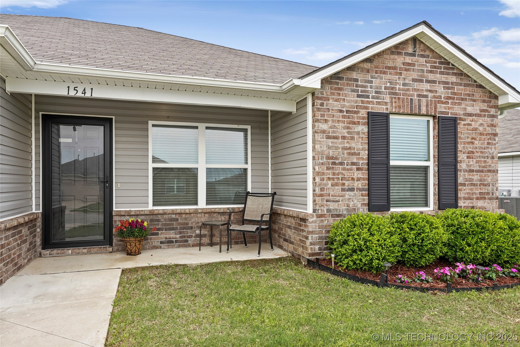1541 S 30th Court