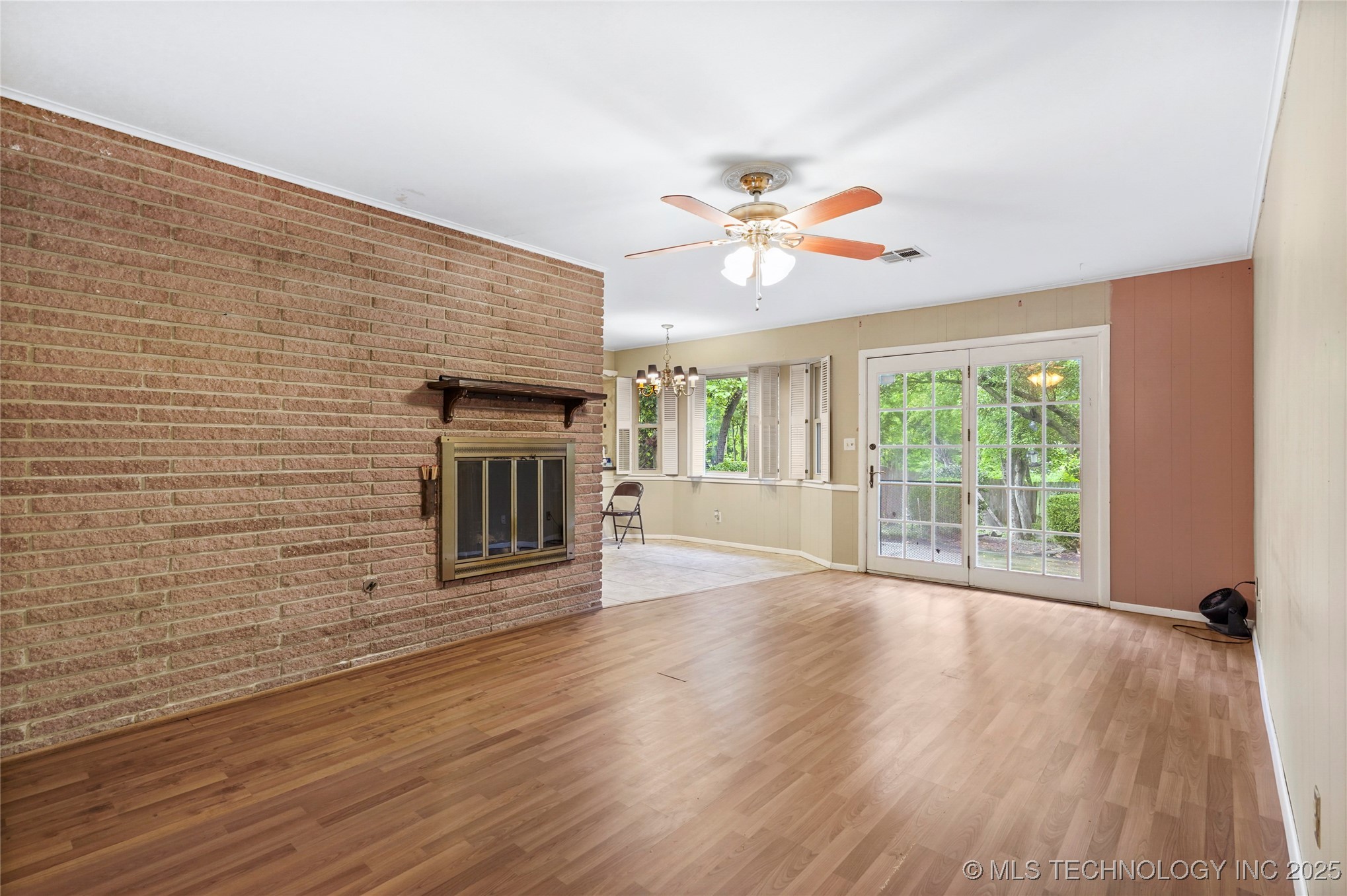 6946 E 20th Place