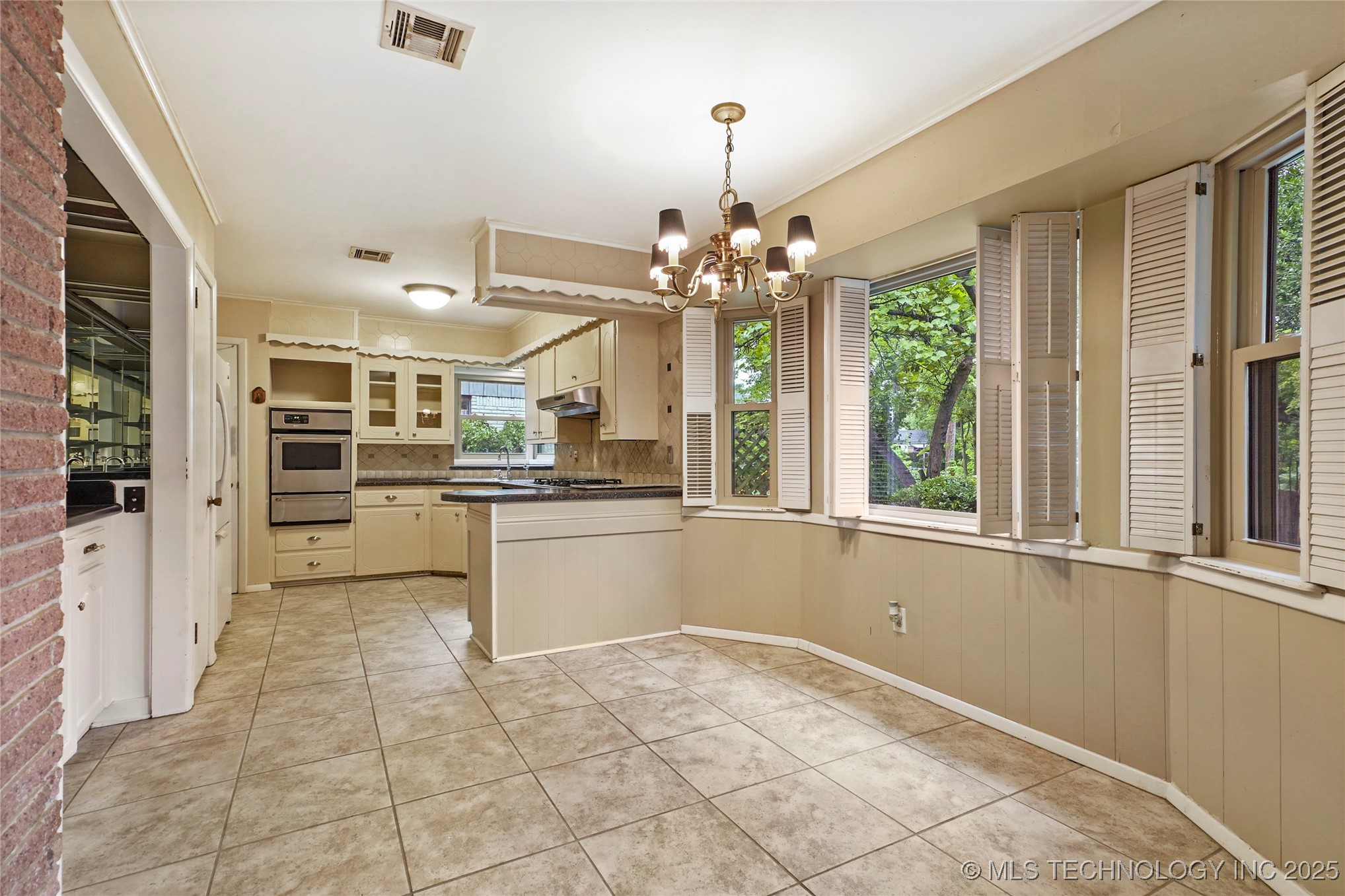 6946 E 20th Place