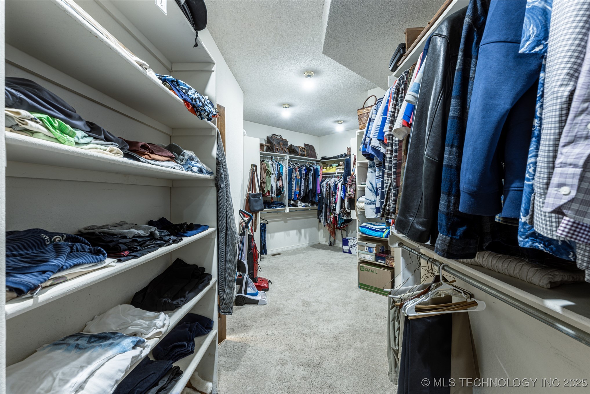 501 W 35th Place