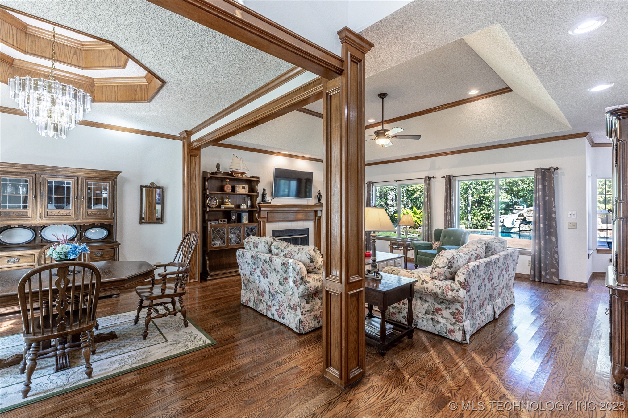 501 W 35th Place
