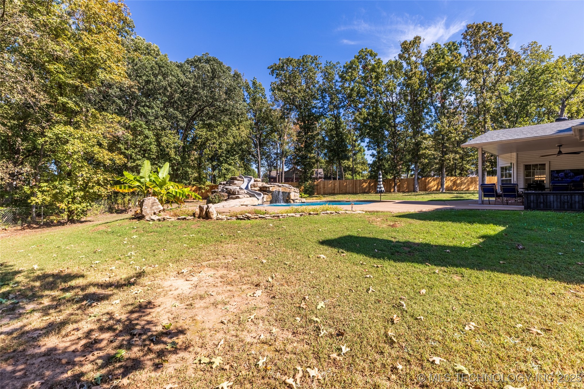 501 W 35th Place