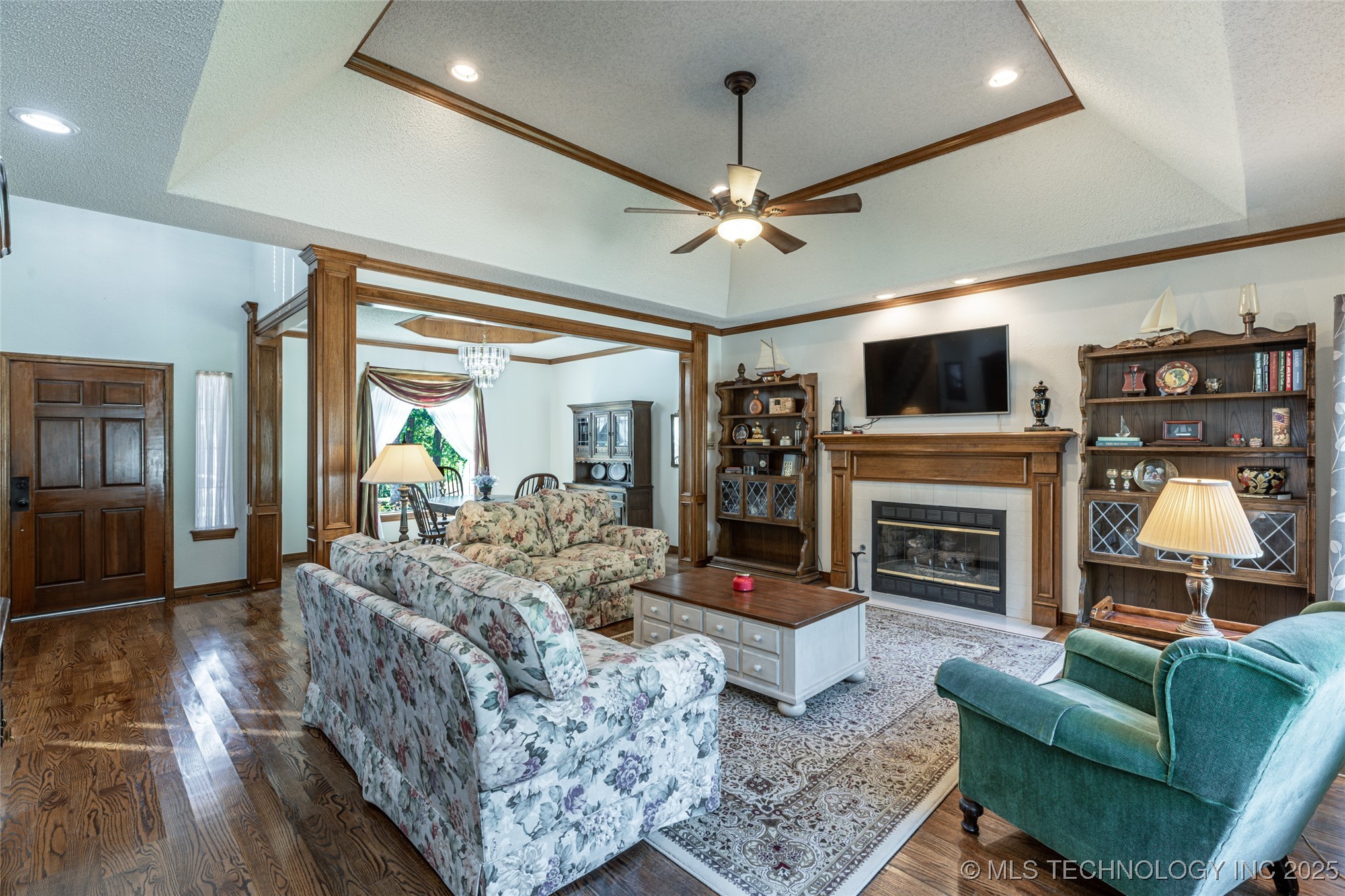 501 W 35th Place