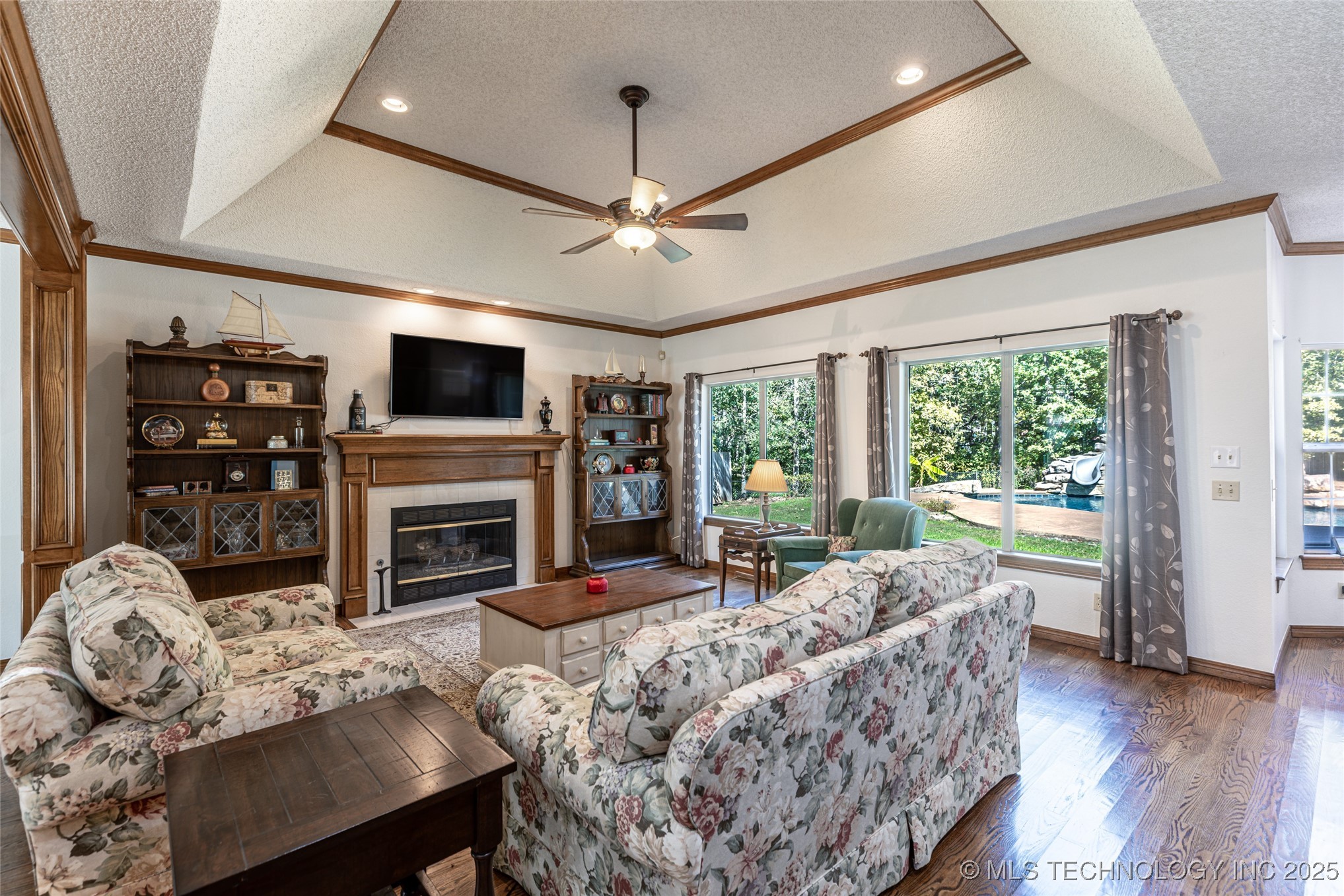 501 W 35th Place