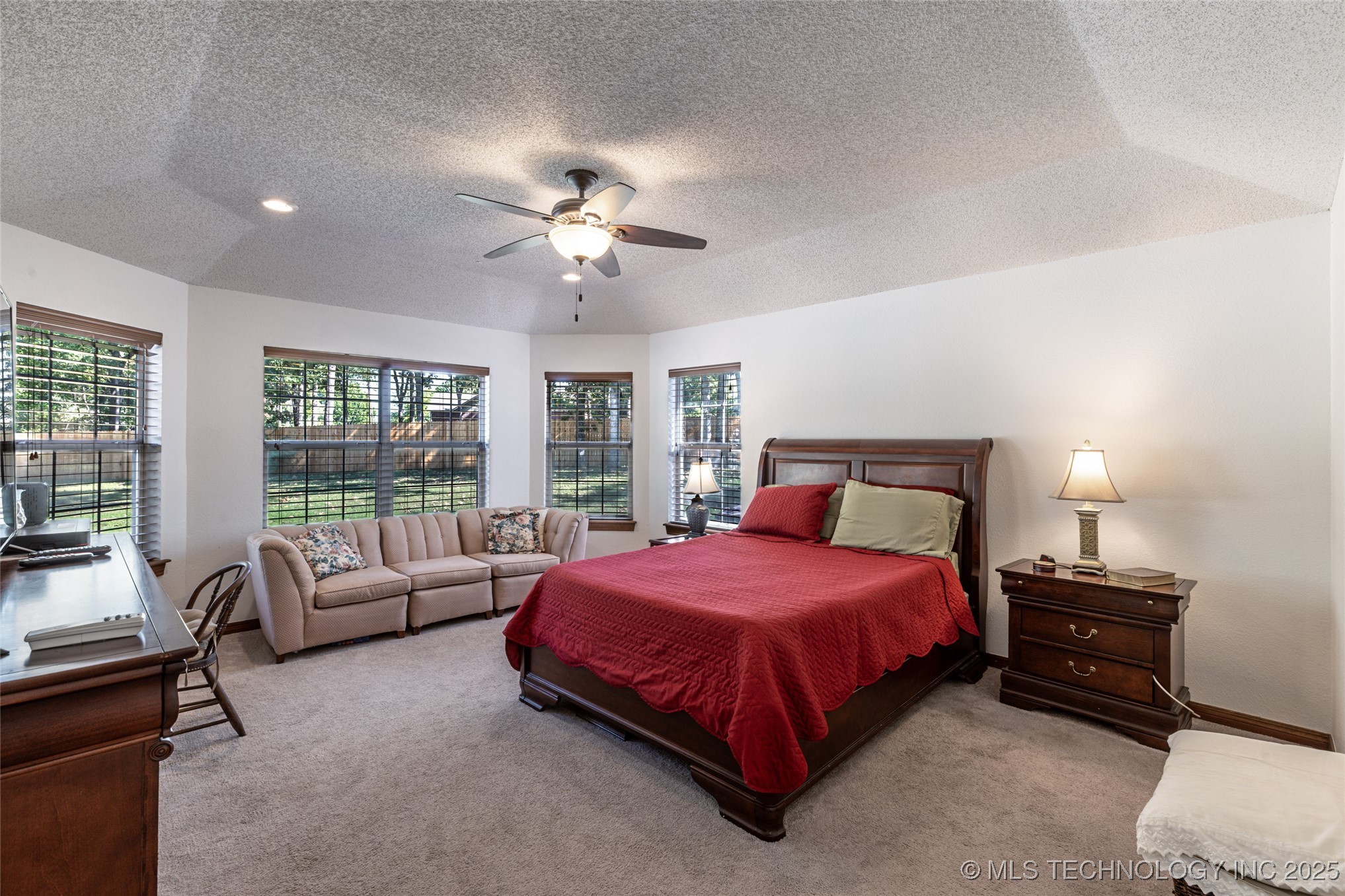 501 W 35th Place