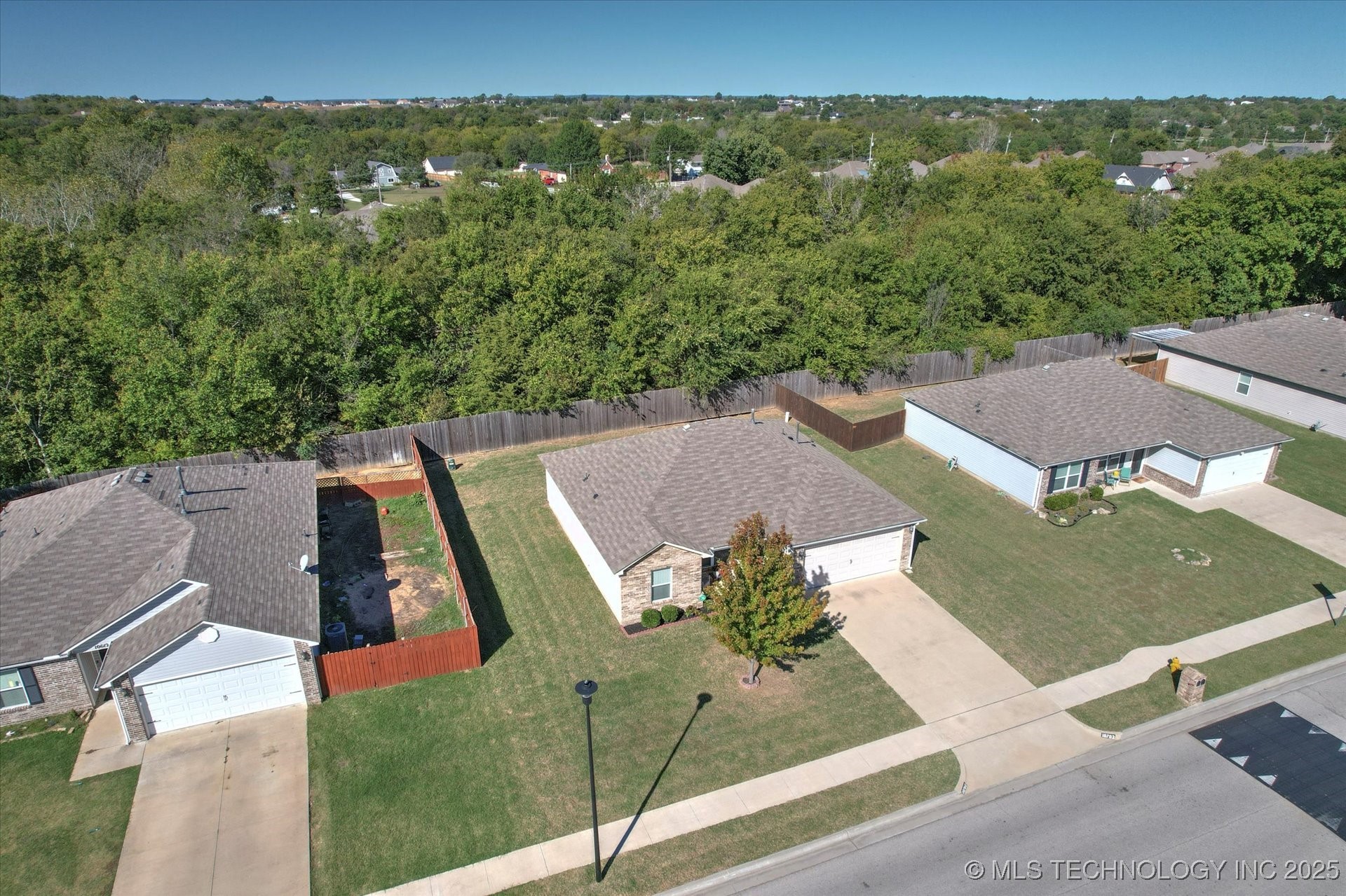 10702 N 100th East Avenue