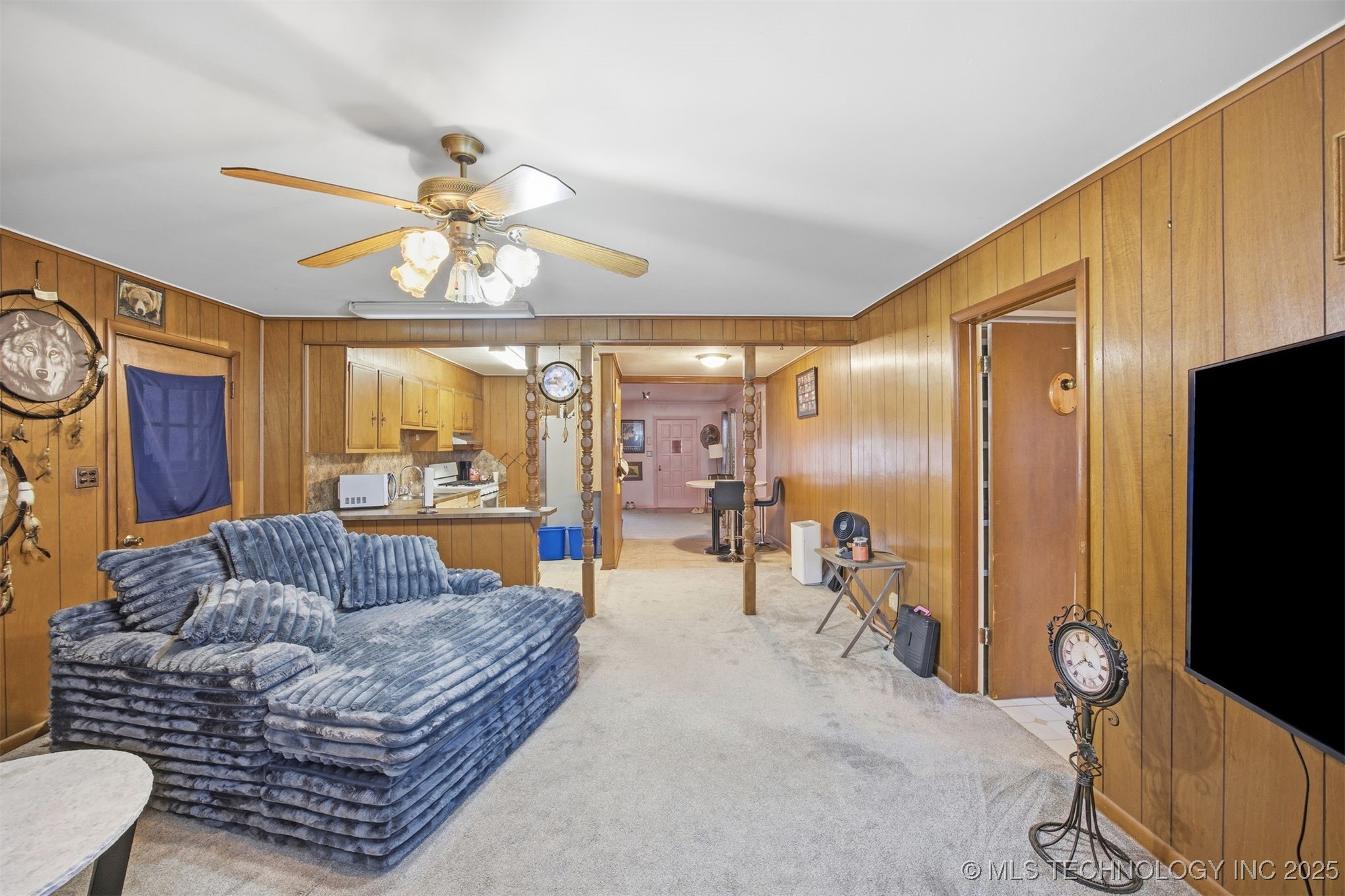 2317 W 47th Place