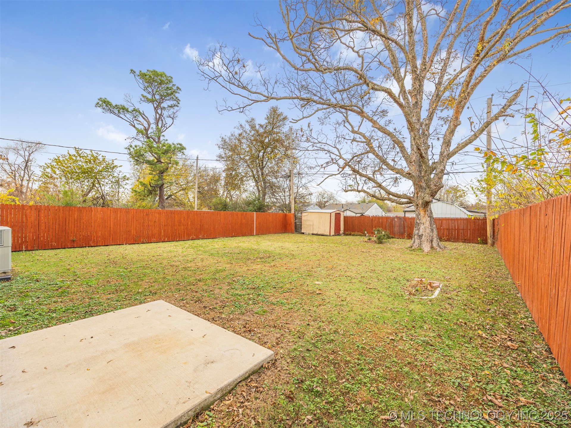 2317 W 47th Place