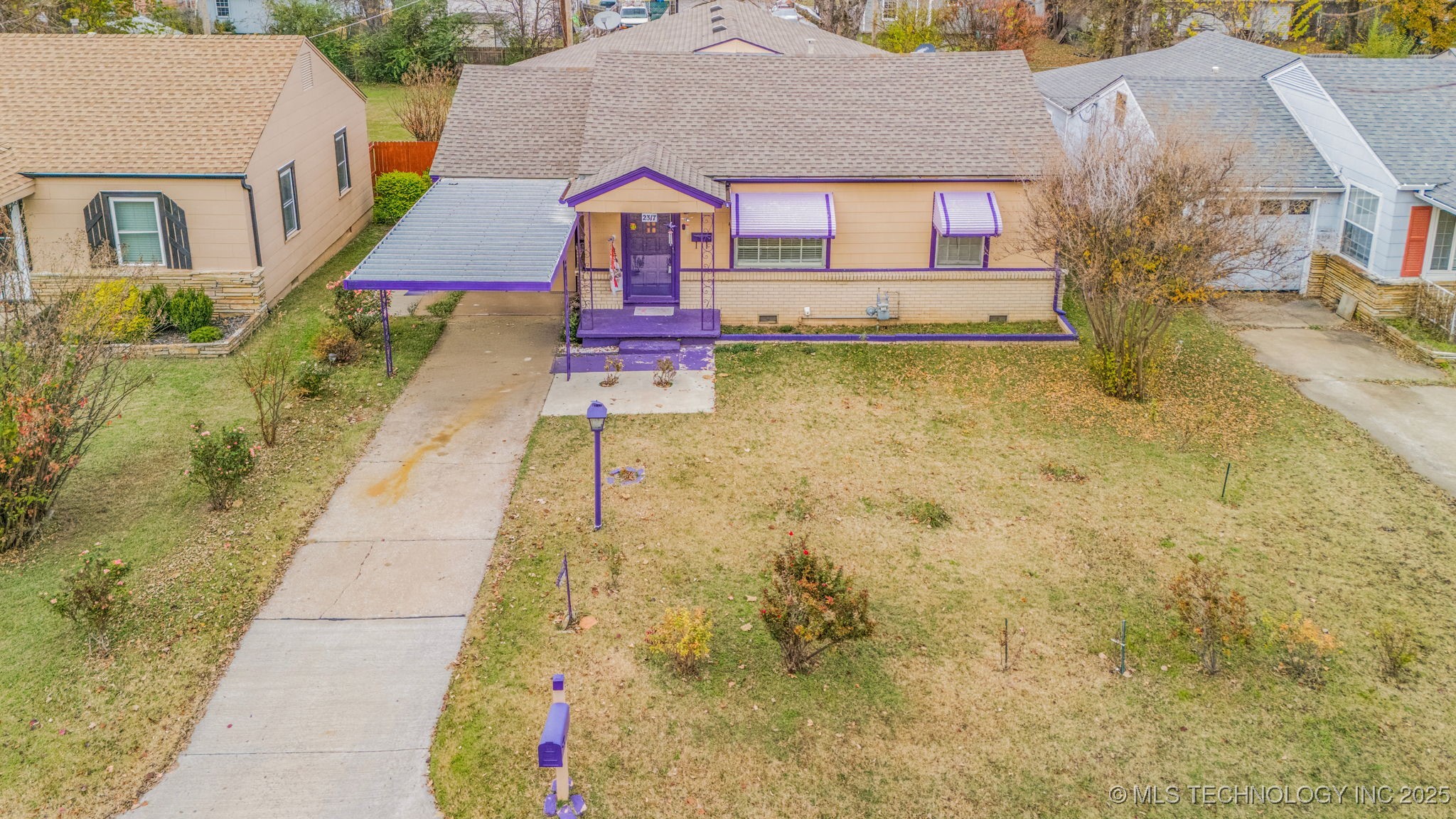 2317 W 47th Place