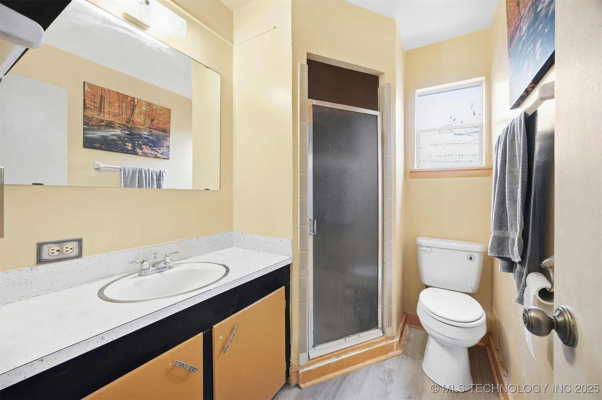 2317 W 47th Place