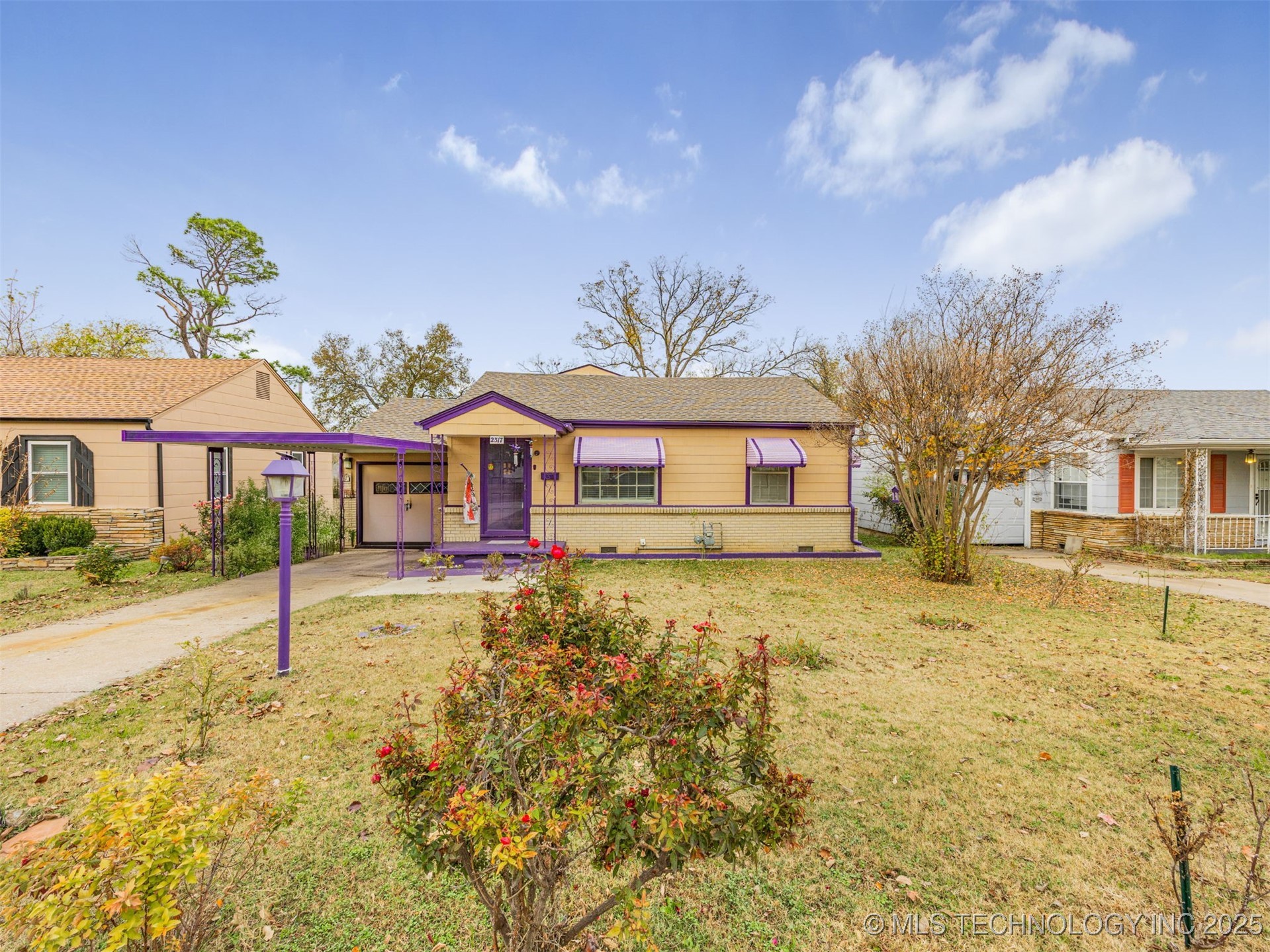 2317 W 47th Place