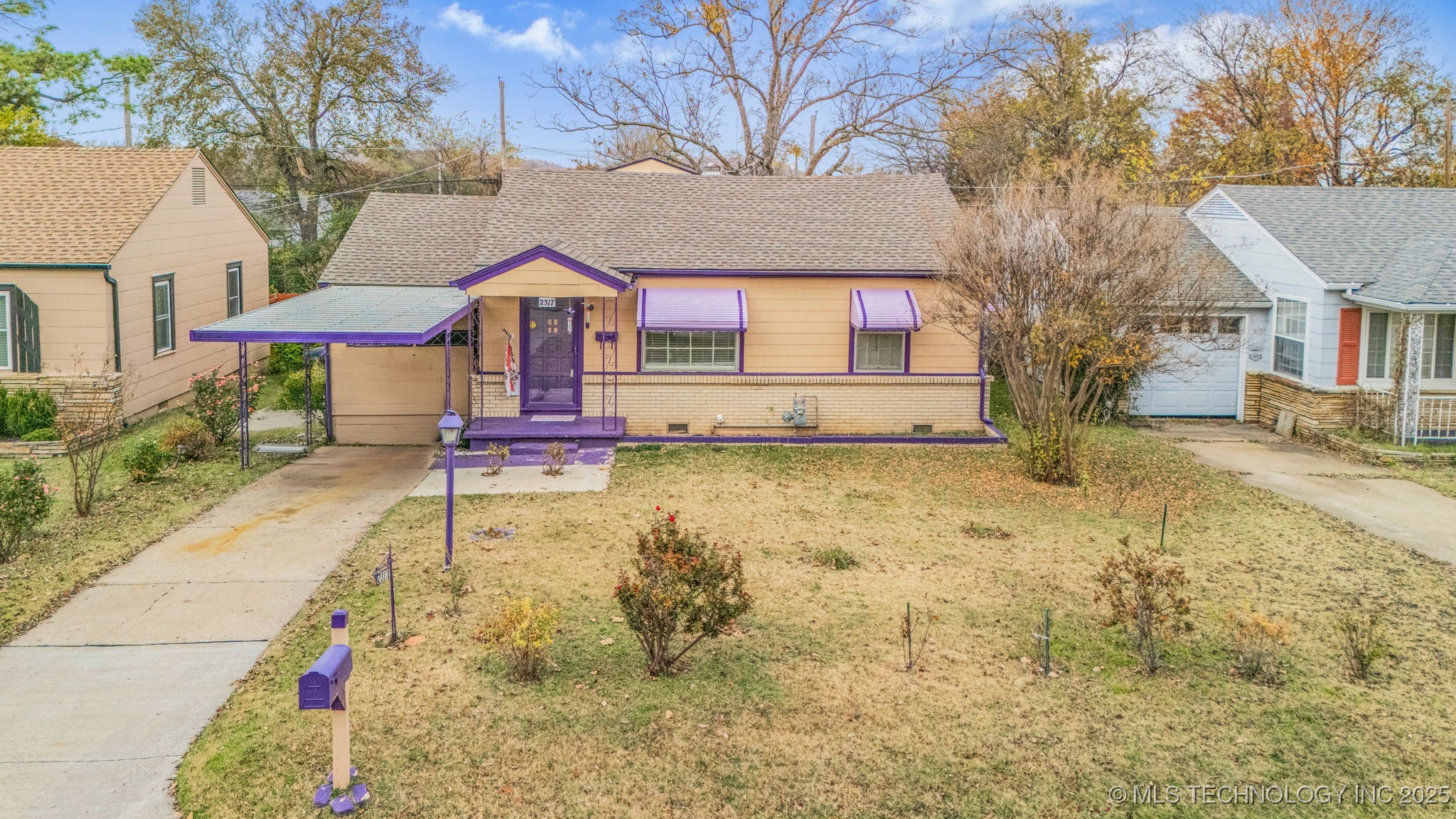 2317 W 47th Place