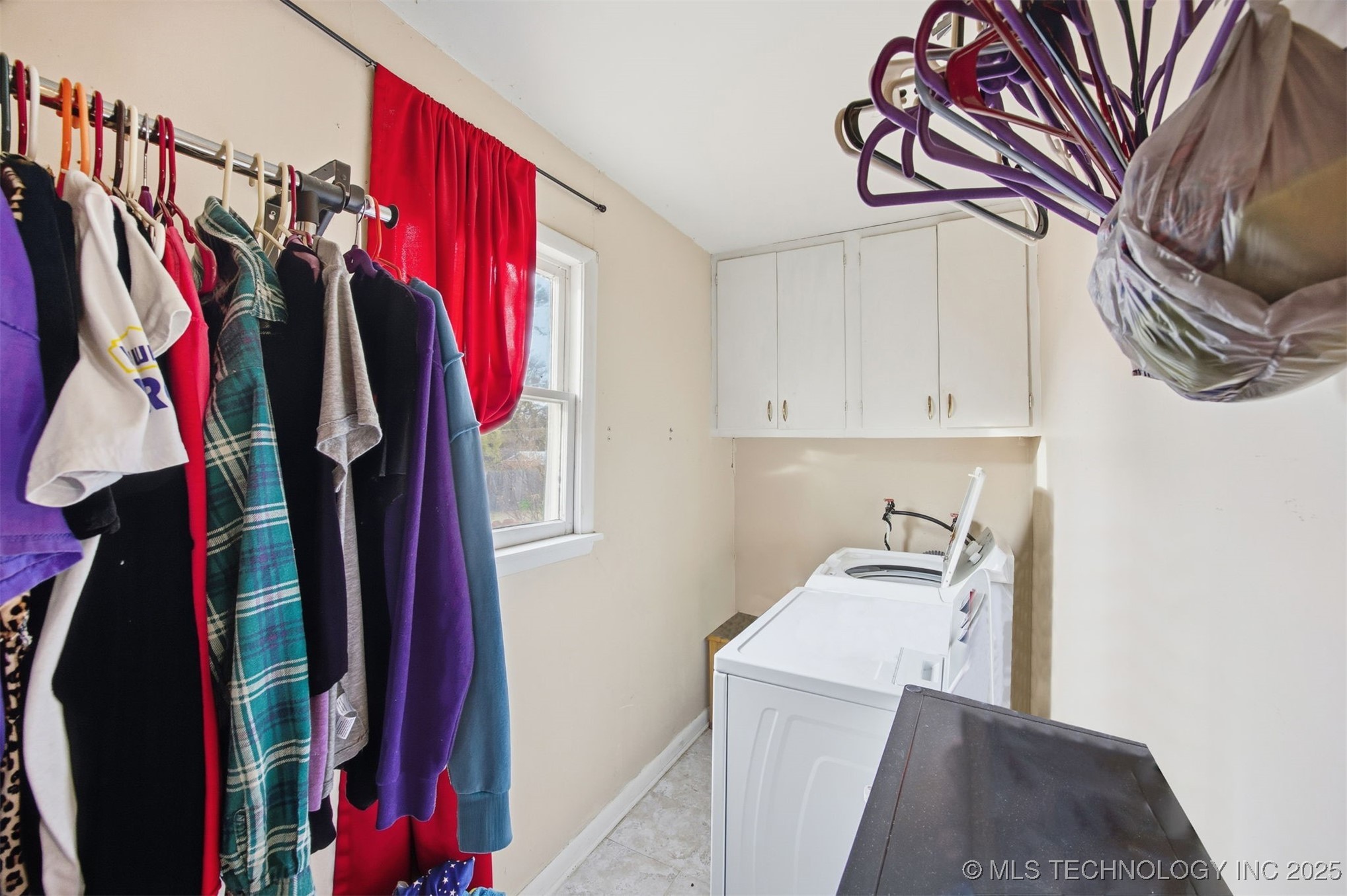 2317 W 47th Place