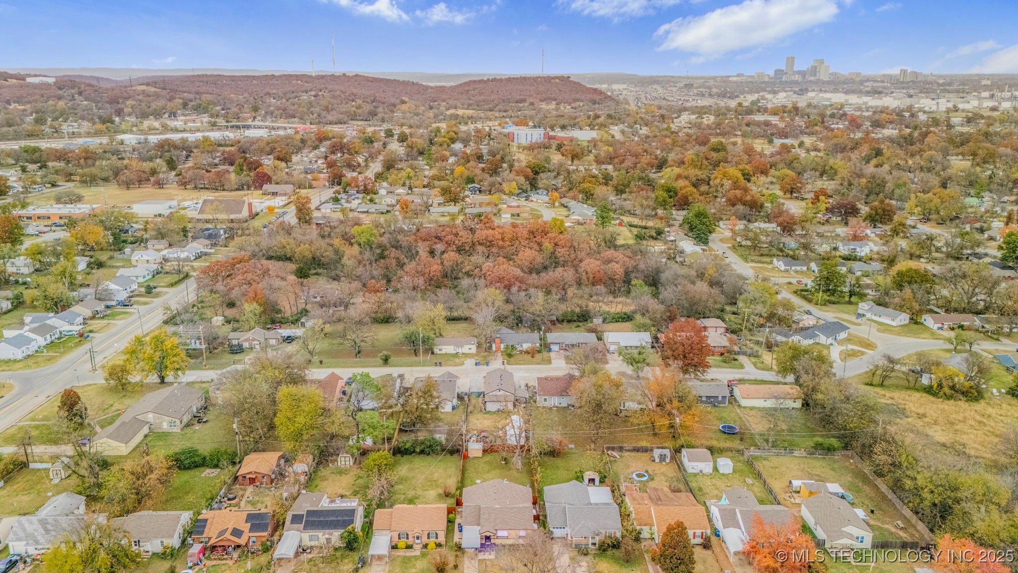 2317 W 47th Place
