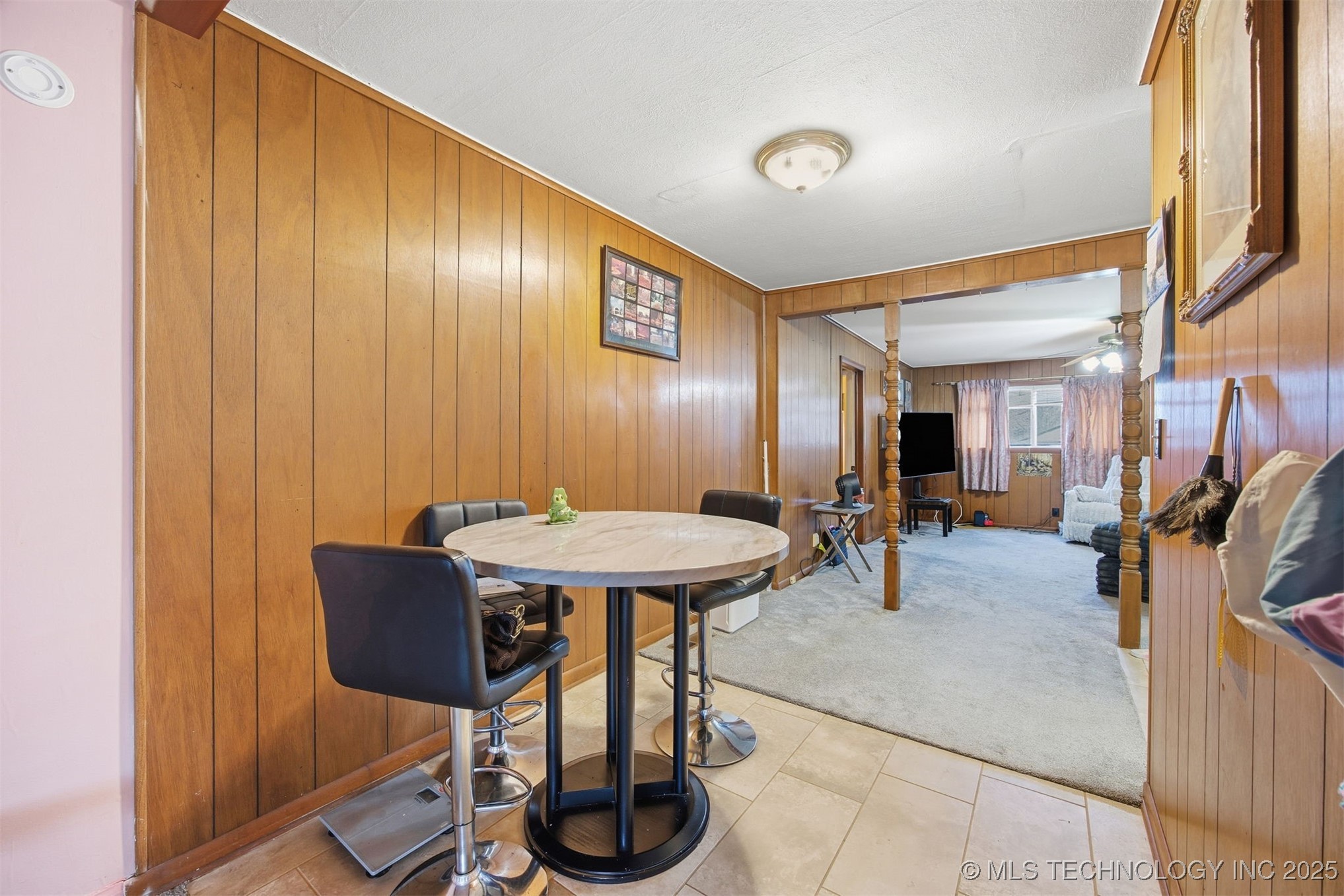 2317 W 47th Place