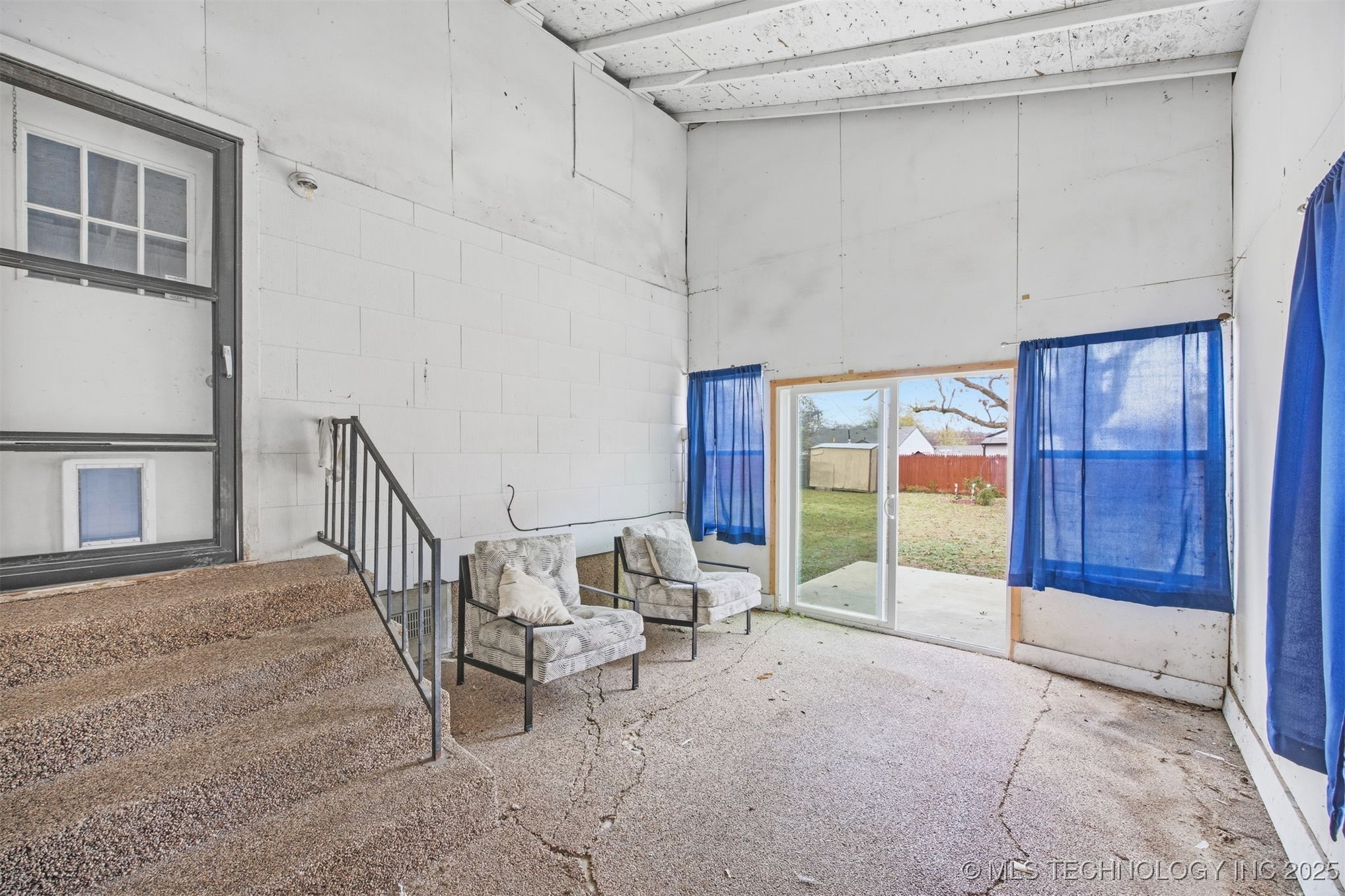 2317 W 47th Place