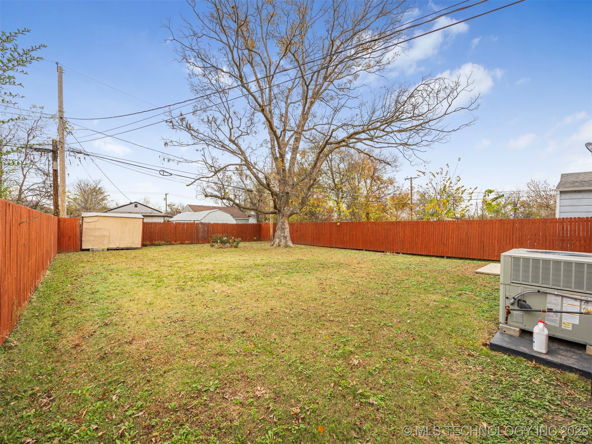 2317 W 47th Place