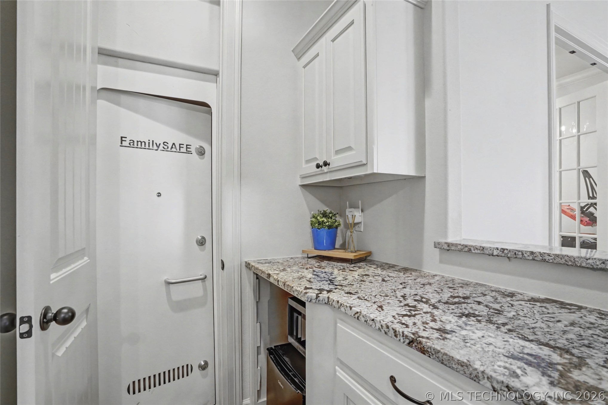 305 E Decatur Street