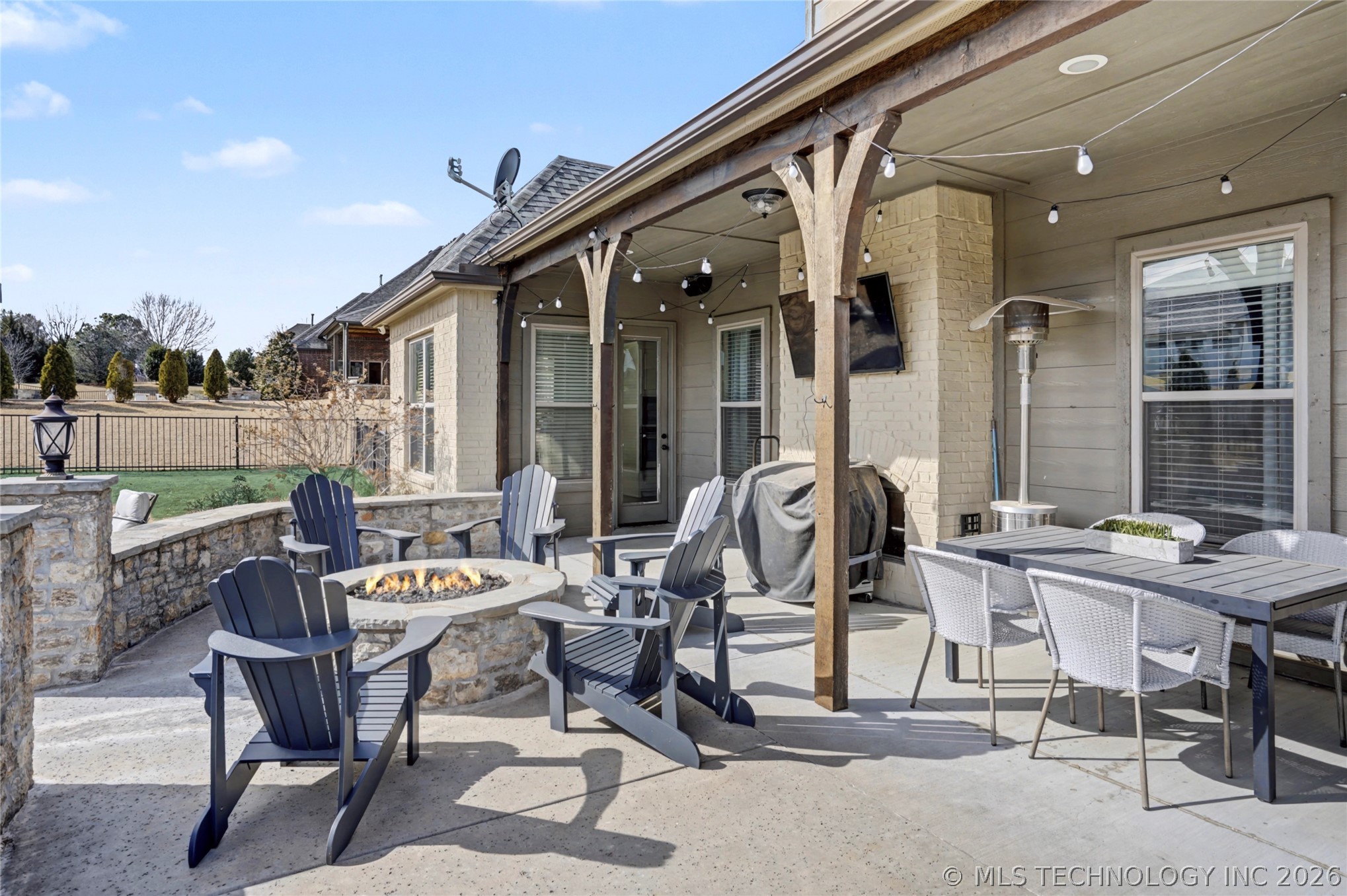 305 E Decatur Street