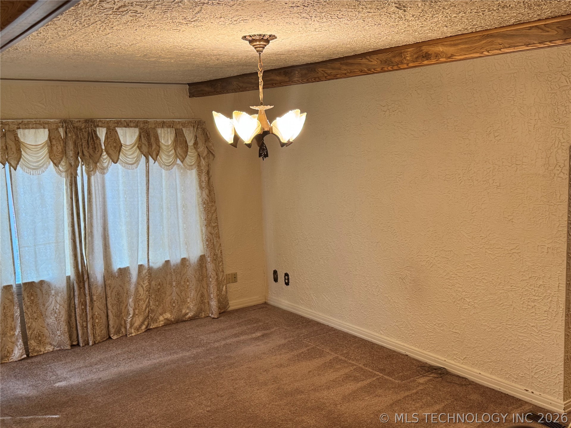 3523 E Admiral Court