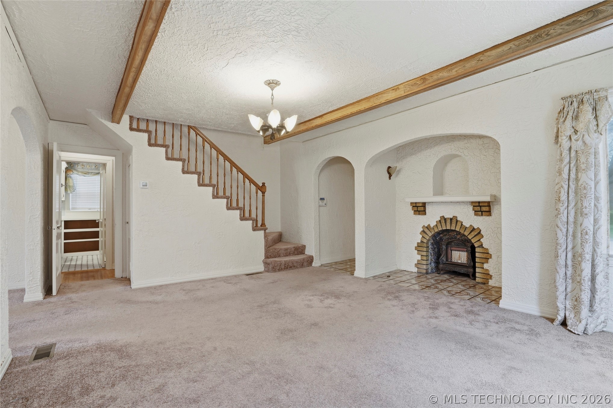 3523 E Admiral Court