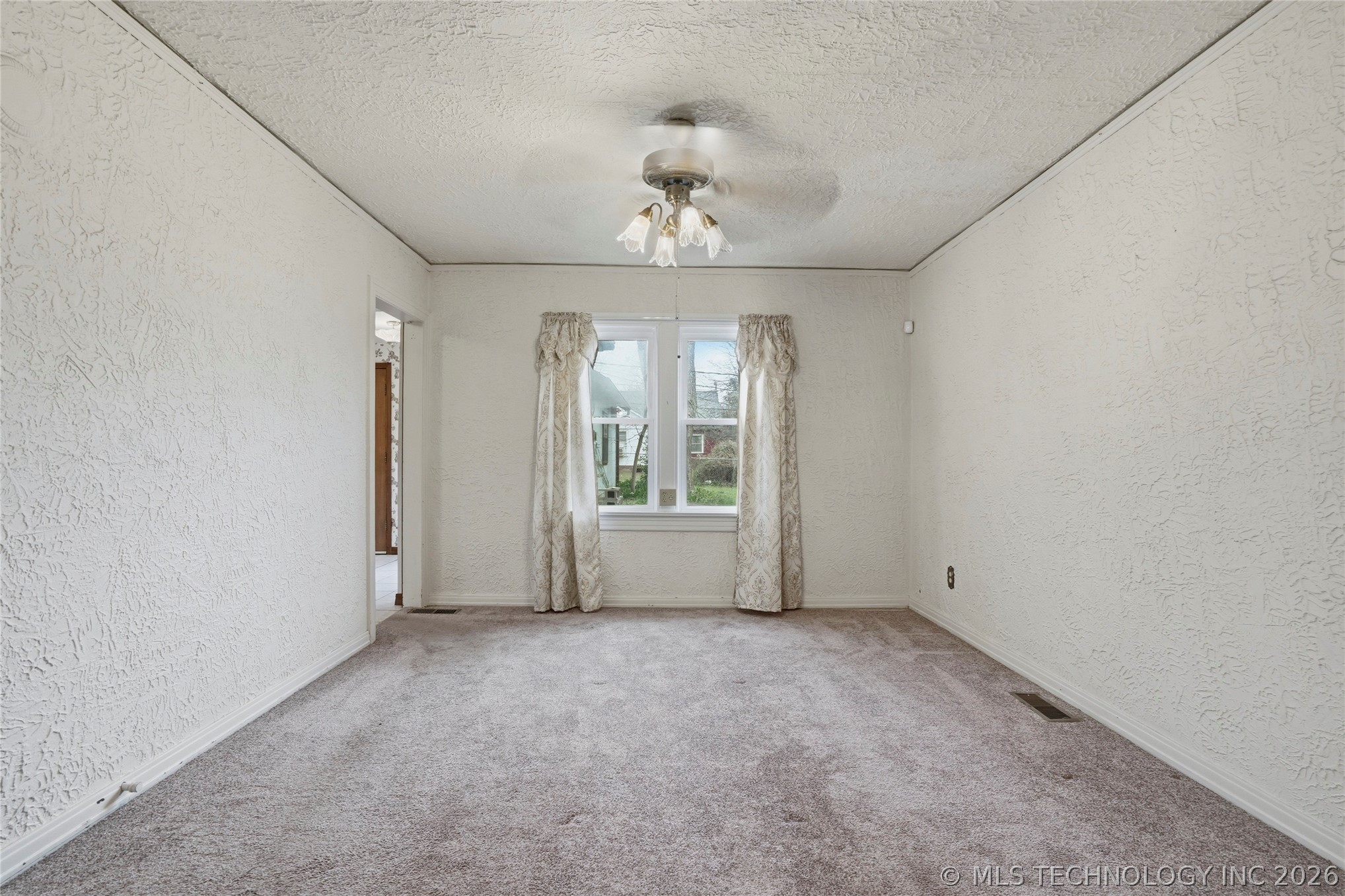 3523 E Admiral Court