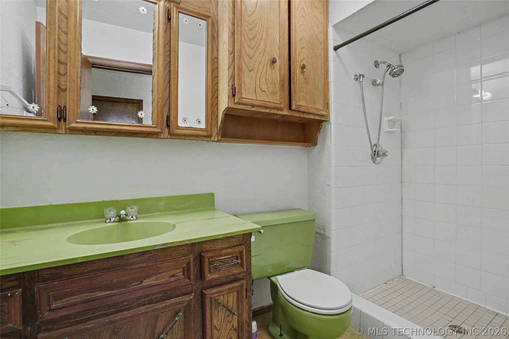 5706 S Columbia Place