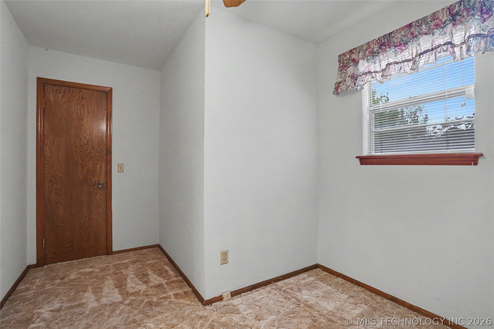 5706 S Columbia Place
