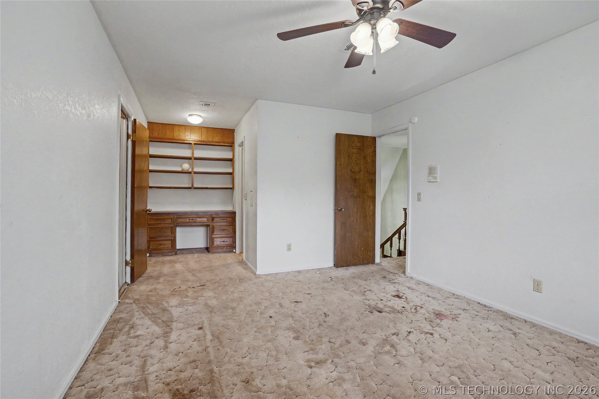 5706 S Columbia Place