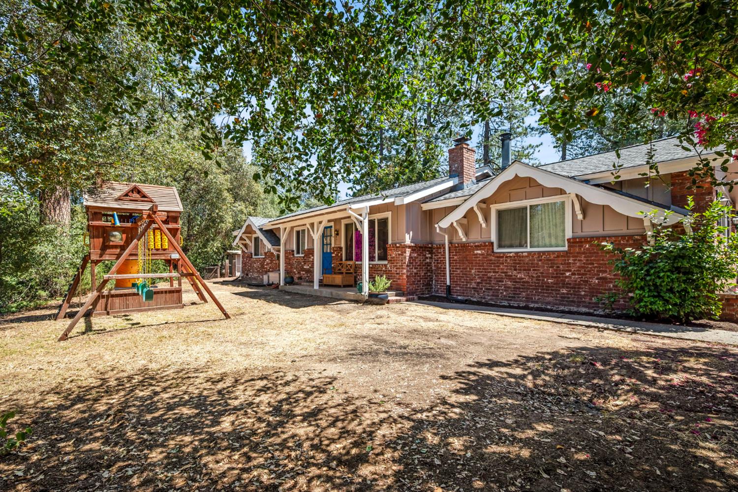 5761 Forest Lake Road