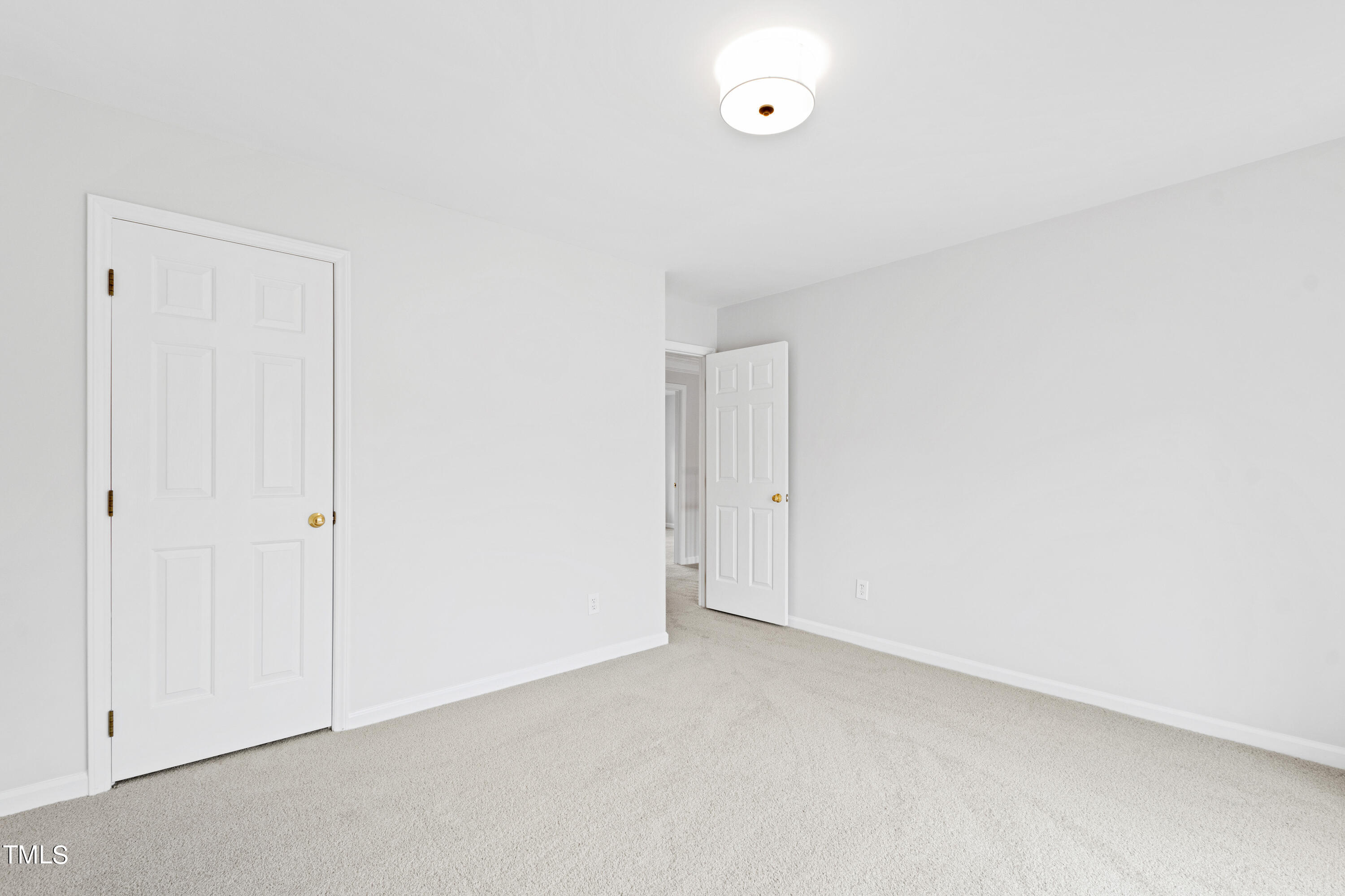 107 Stokesay Court